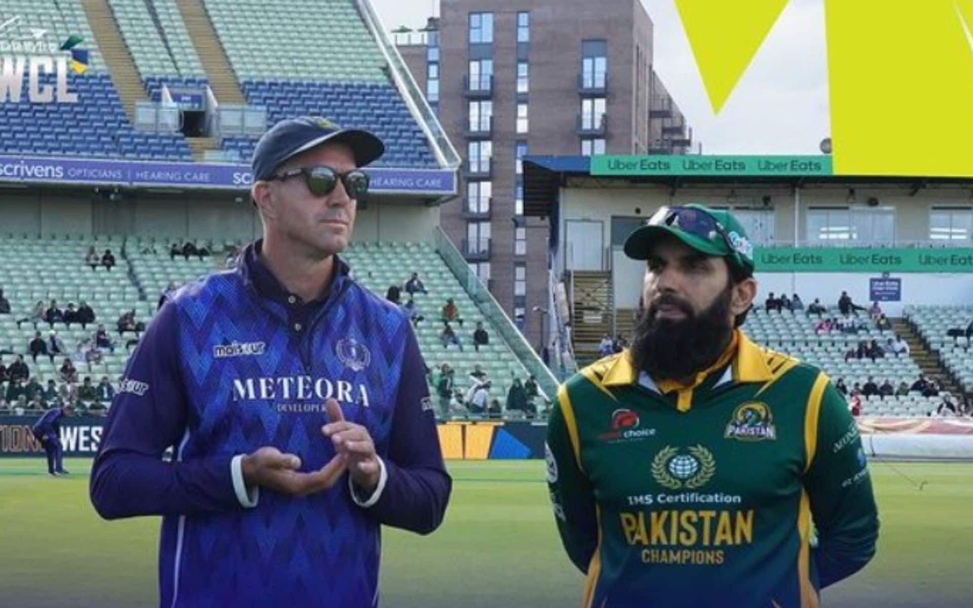 Misbah and Pietersen, captains of their teams [X]
