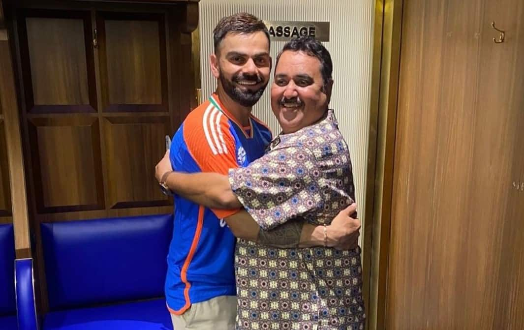 Virat Kohli with his childhood coach Rajkumar Sharma (Twitter)