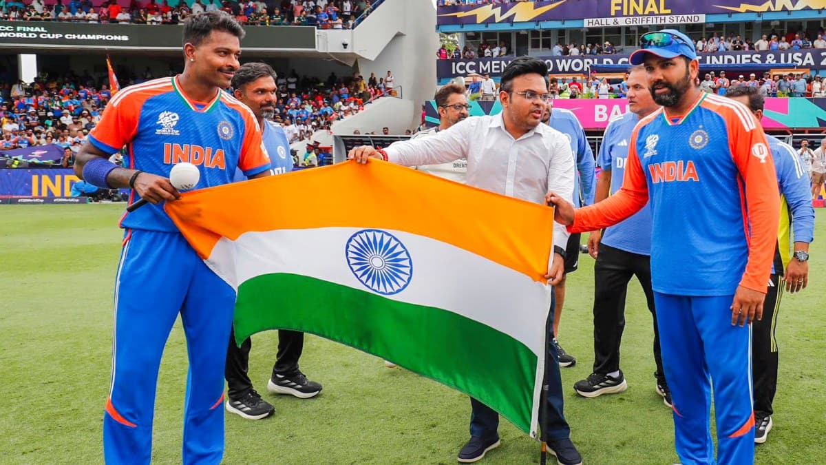 India's vice captain, Hardik Pandya with Rohit Sharma and Jay Shah(X.com)