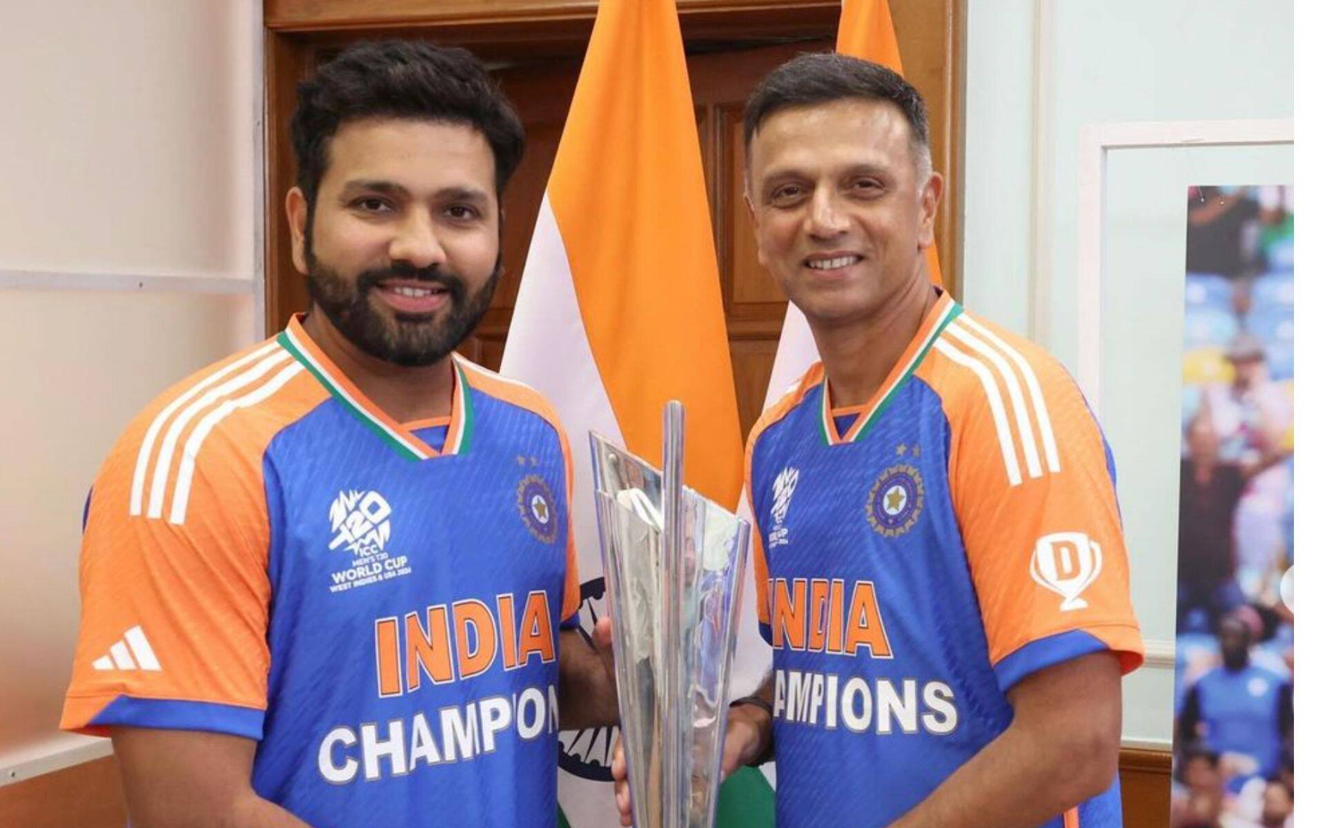 Rohit Sharma and Rahul Dravid with the T20 WC 2024 trophy (X.com) 