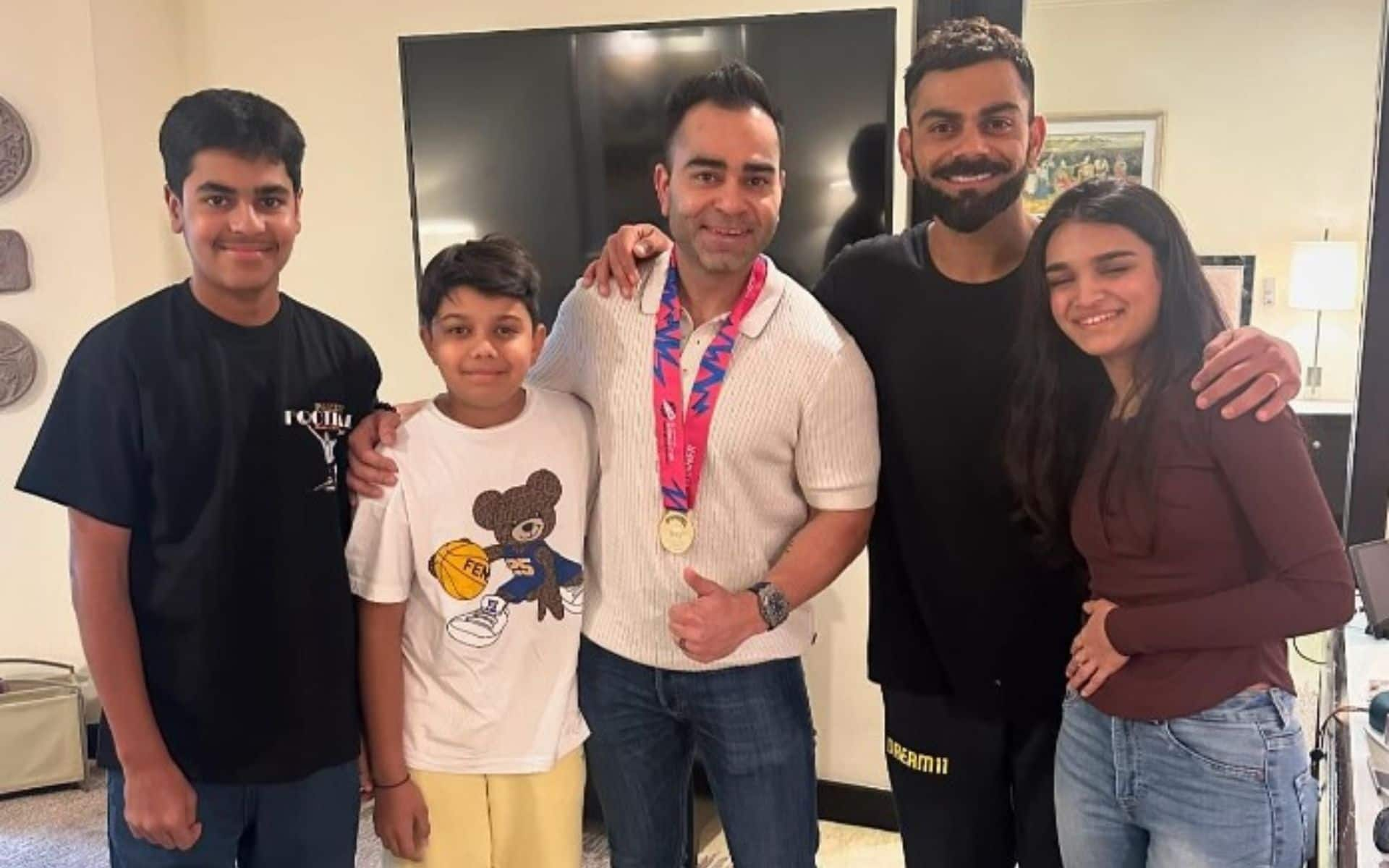 Virat Kohli with his brother niece and nephews (Instagram)