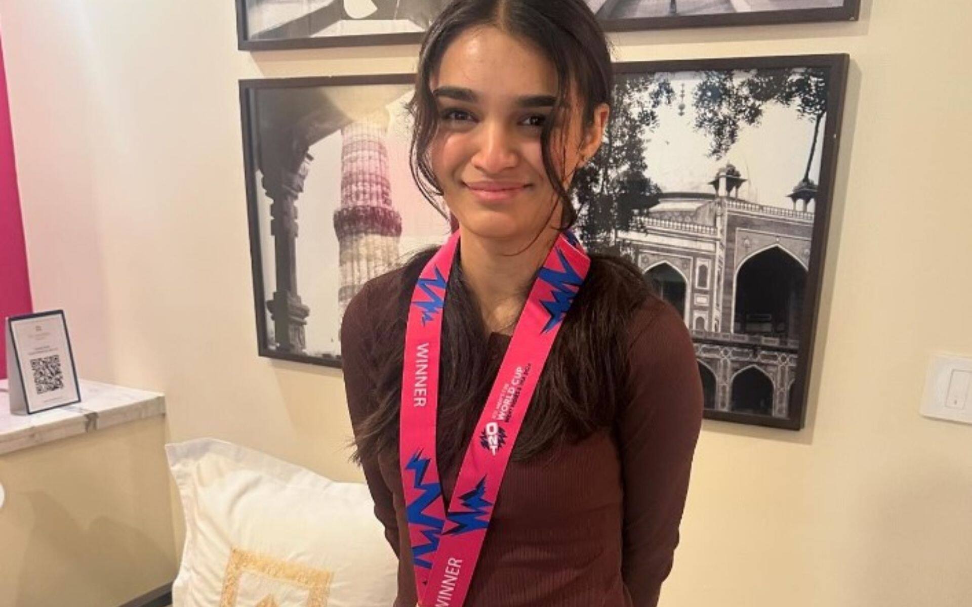 Virat Kohli's niece's photo with T20 WC 2024 medal (x.com)