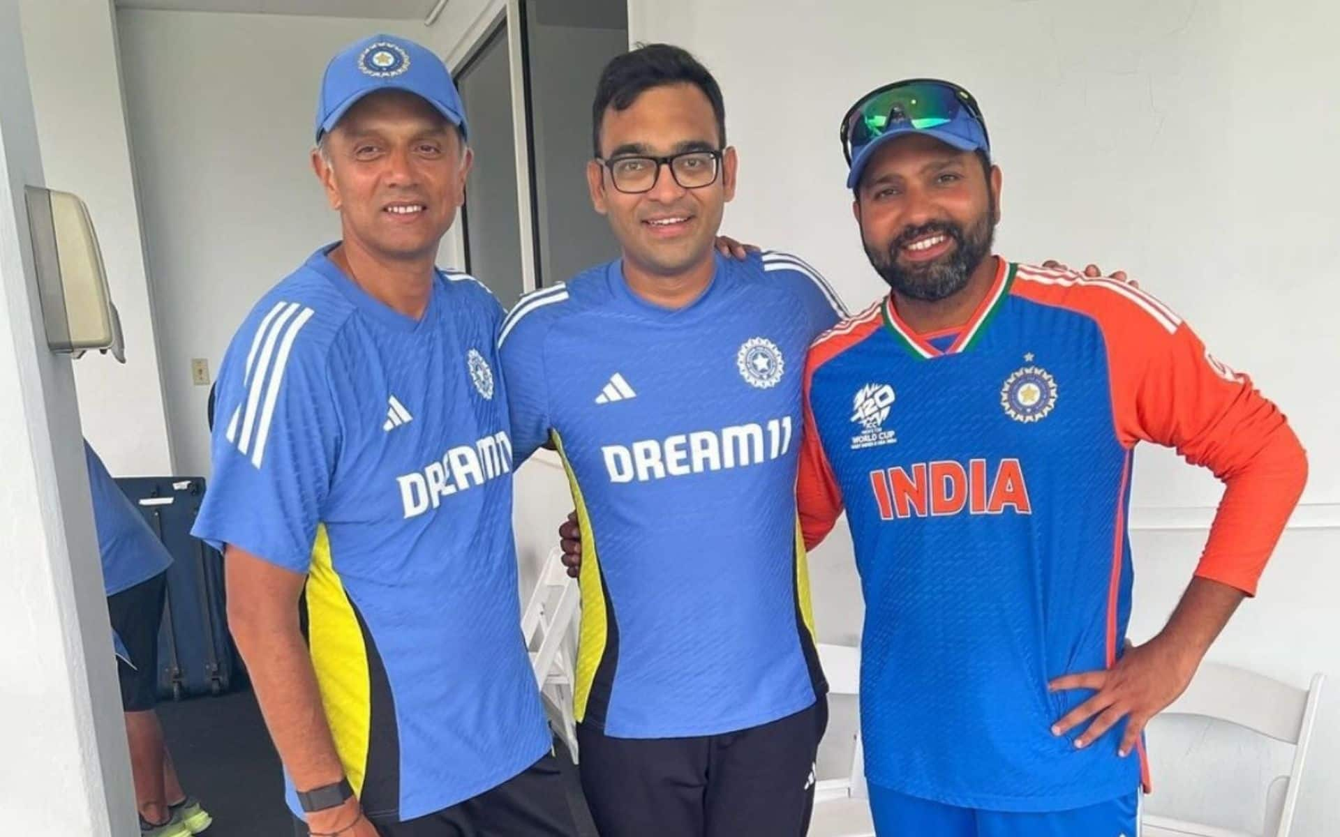 Rahul Dravid, Physio and Rohit Sharma (x)