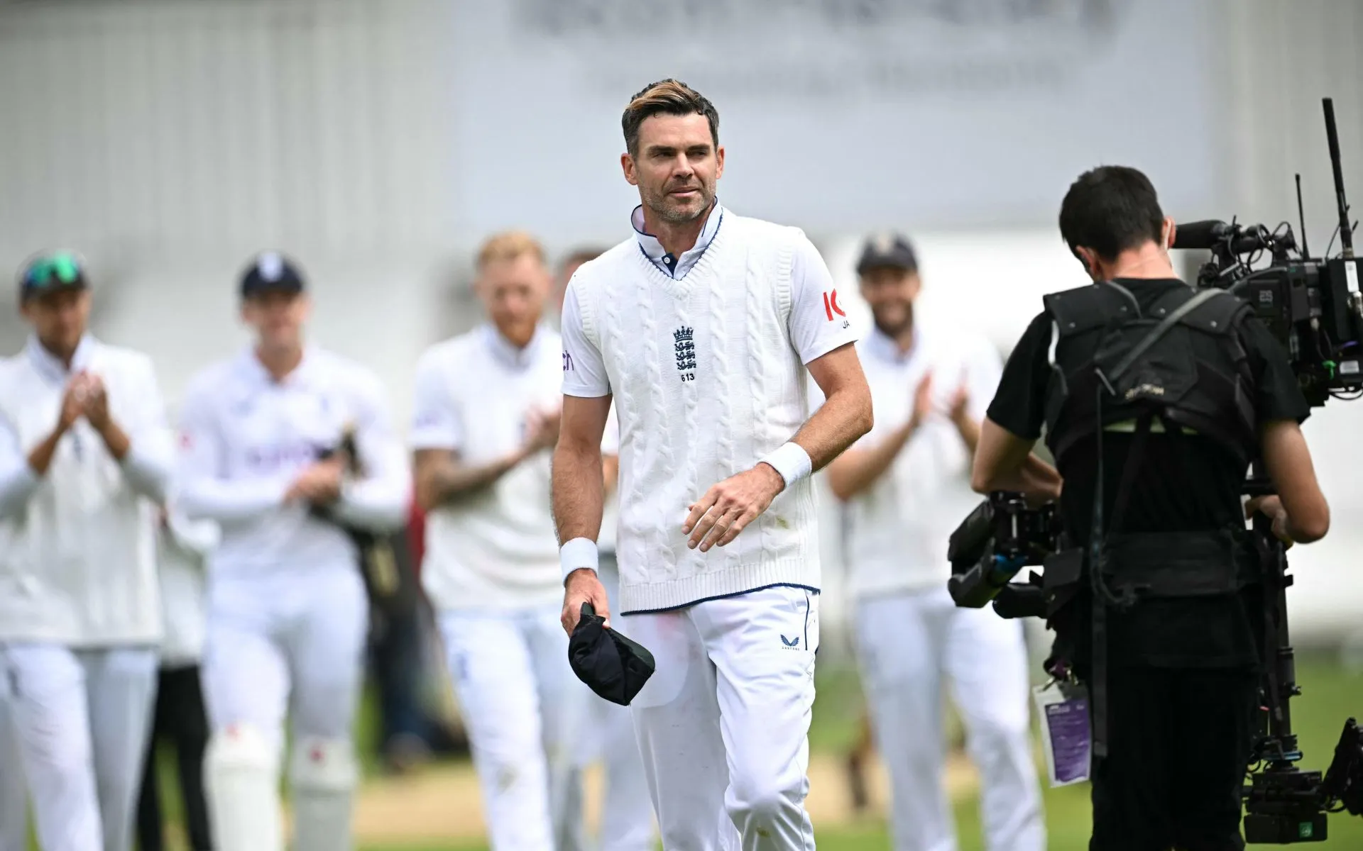 Anderson retires from international cricket after 188 Tests (x.com)