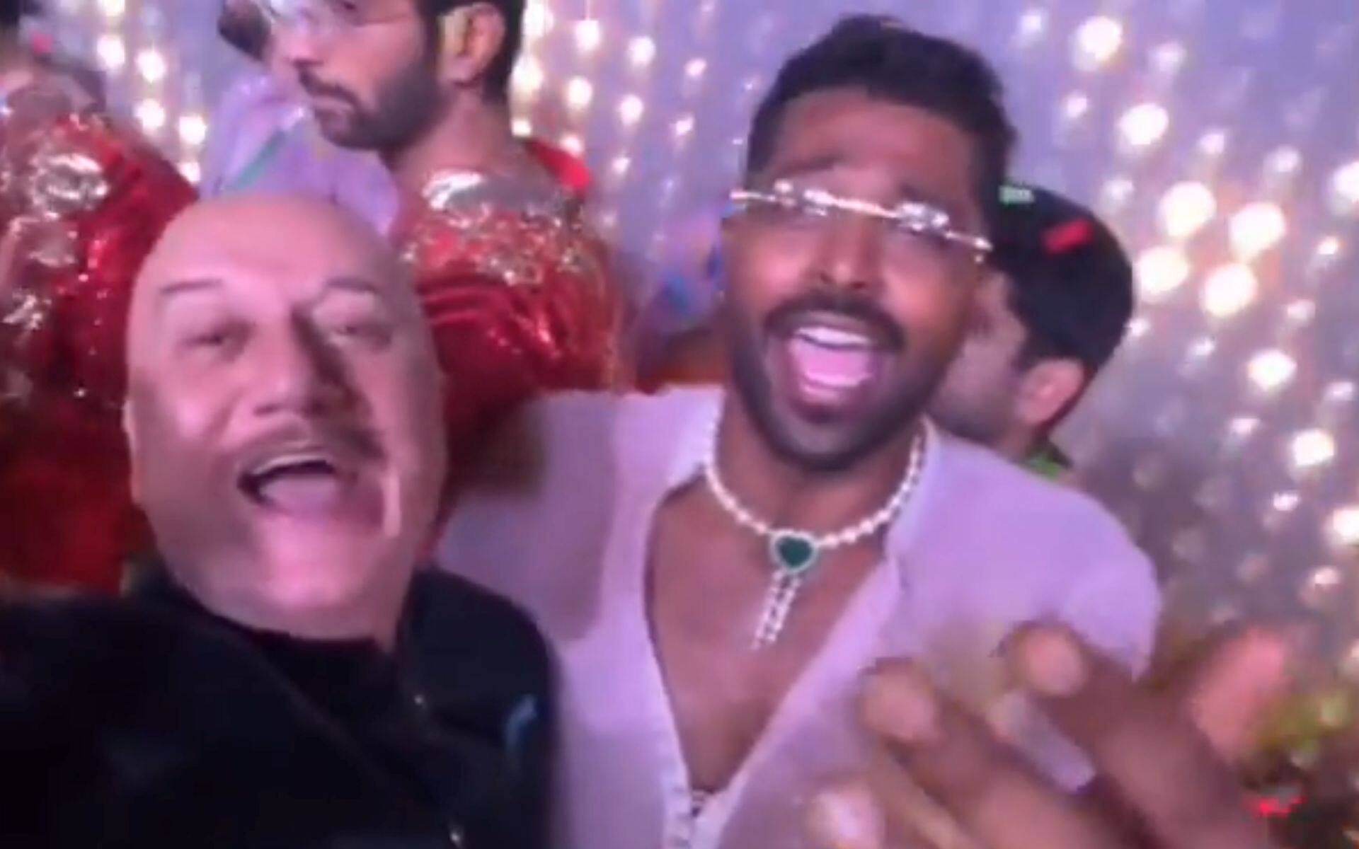 Hardik Pandya with Anupam Kher (X.com)