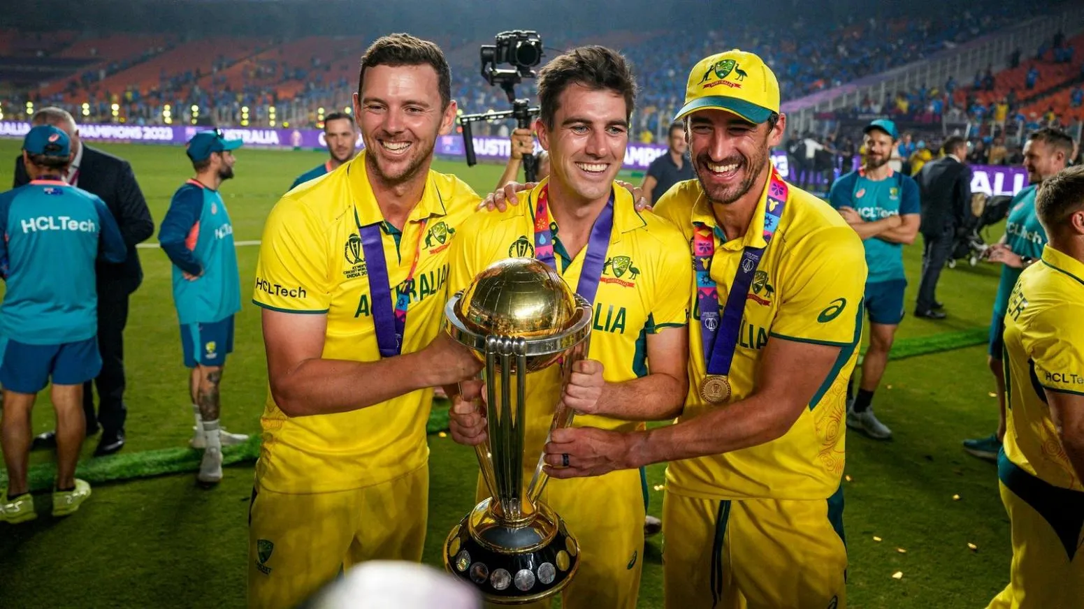 Cummins excluded from AUS squad [X]
