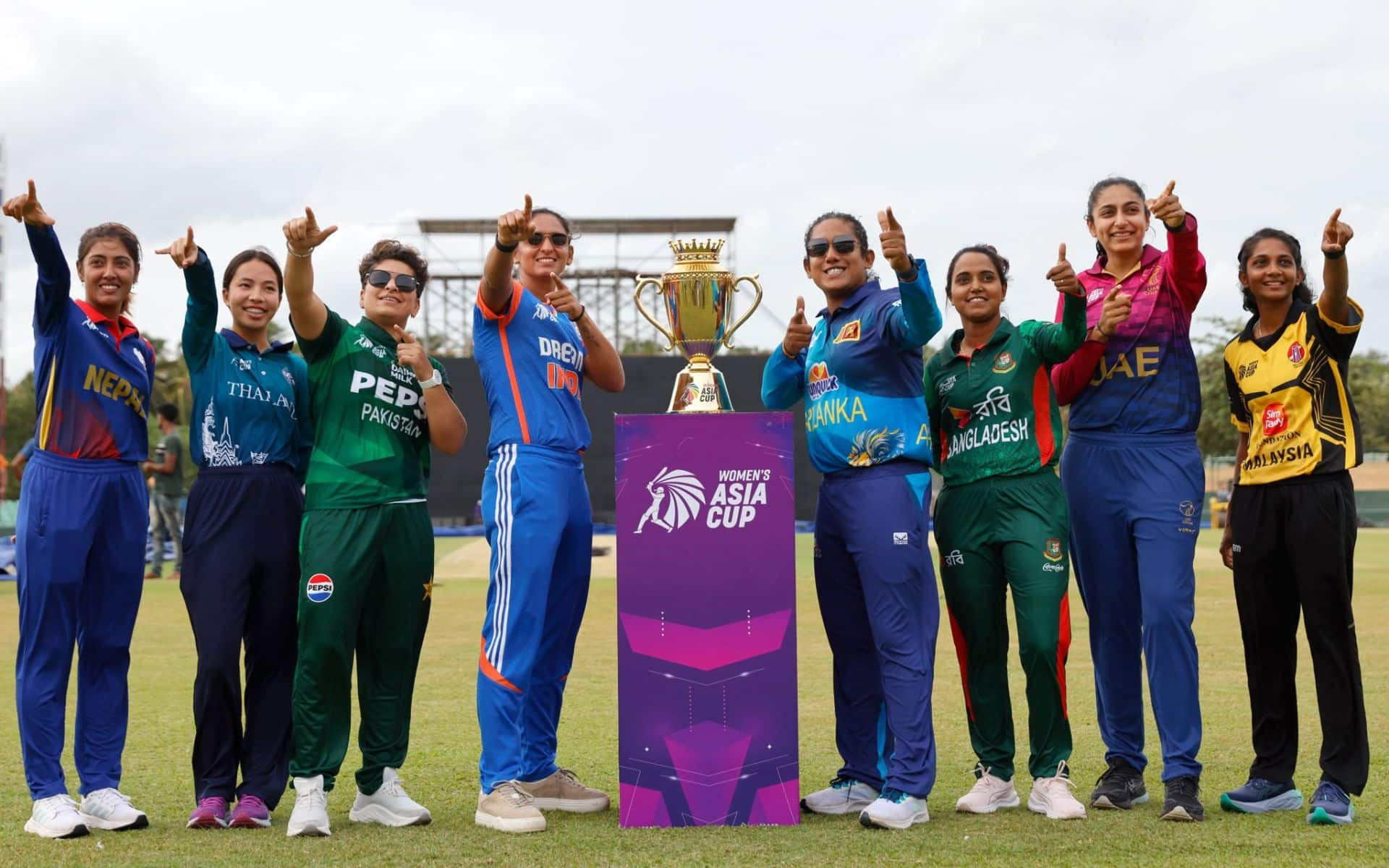 Team Captains Posing With The Asia Cup Trophy (X.com)