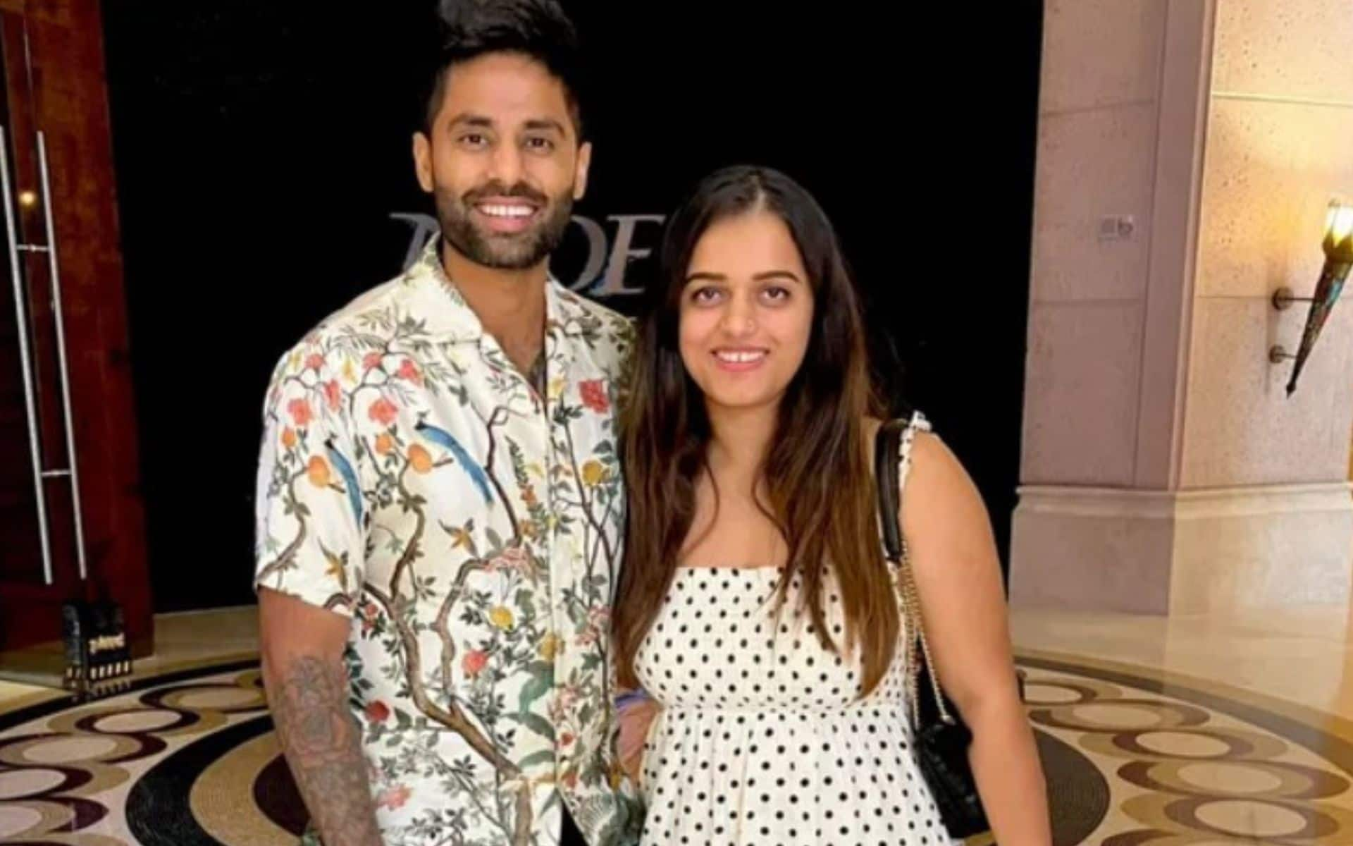 Suryakumar Yadav with wife Devisha Shetty (x.com)