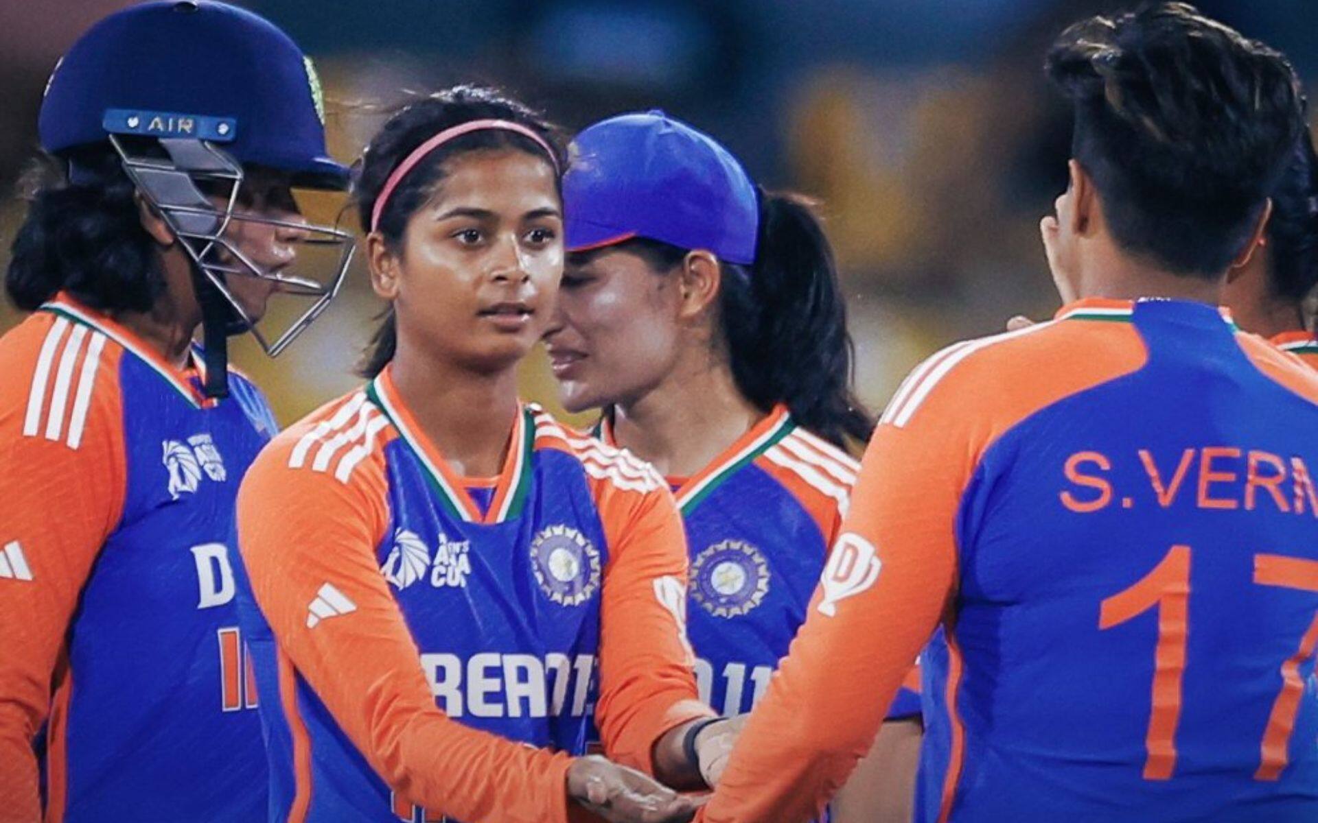 Shreyanka Patil against Pakistan (X.com)