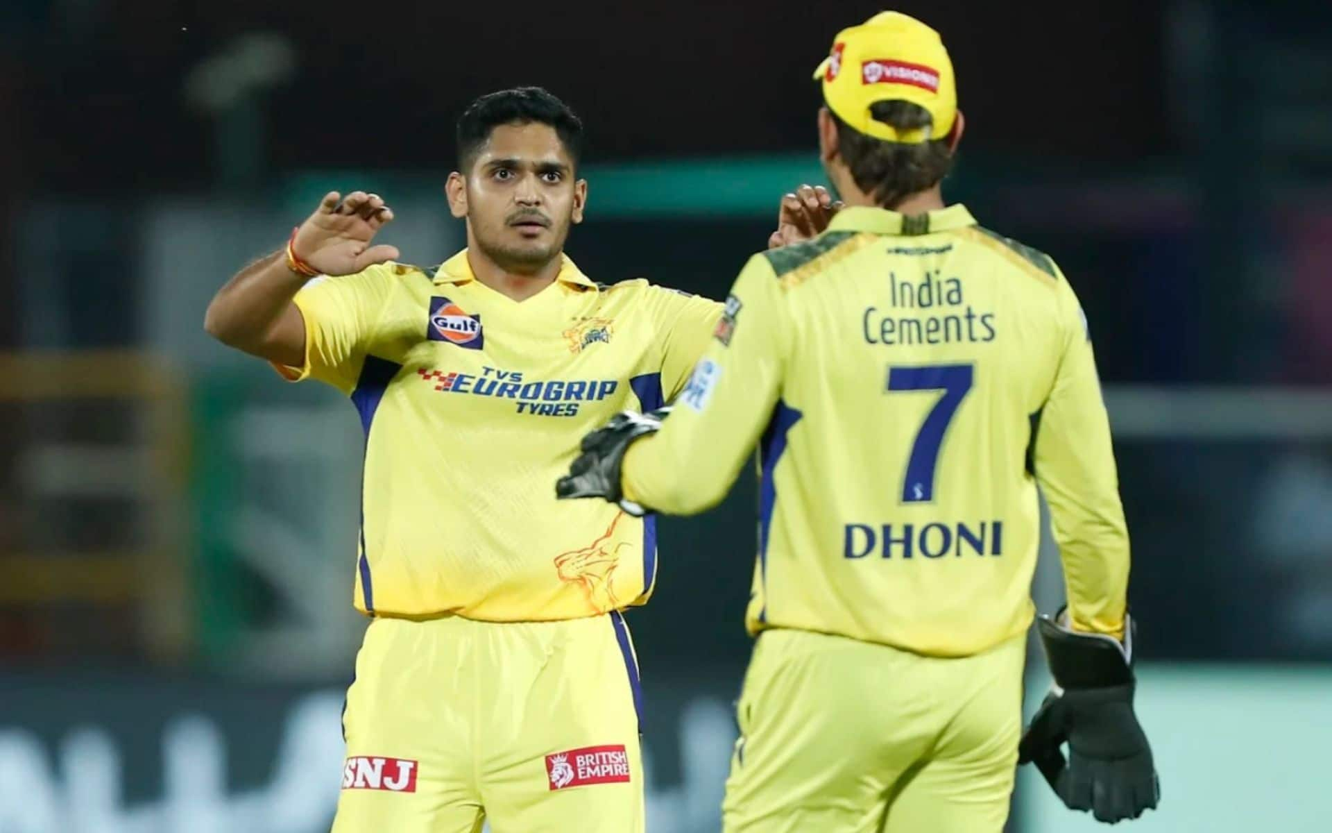 'Guru Brahma, Guru Vishnu..': Deshpande Pays Tribute To Dhoni And His ...