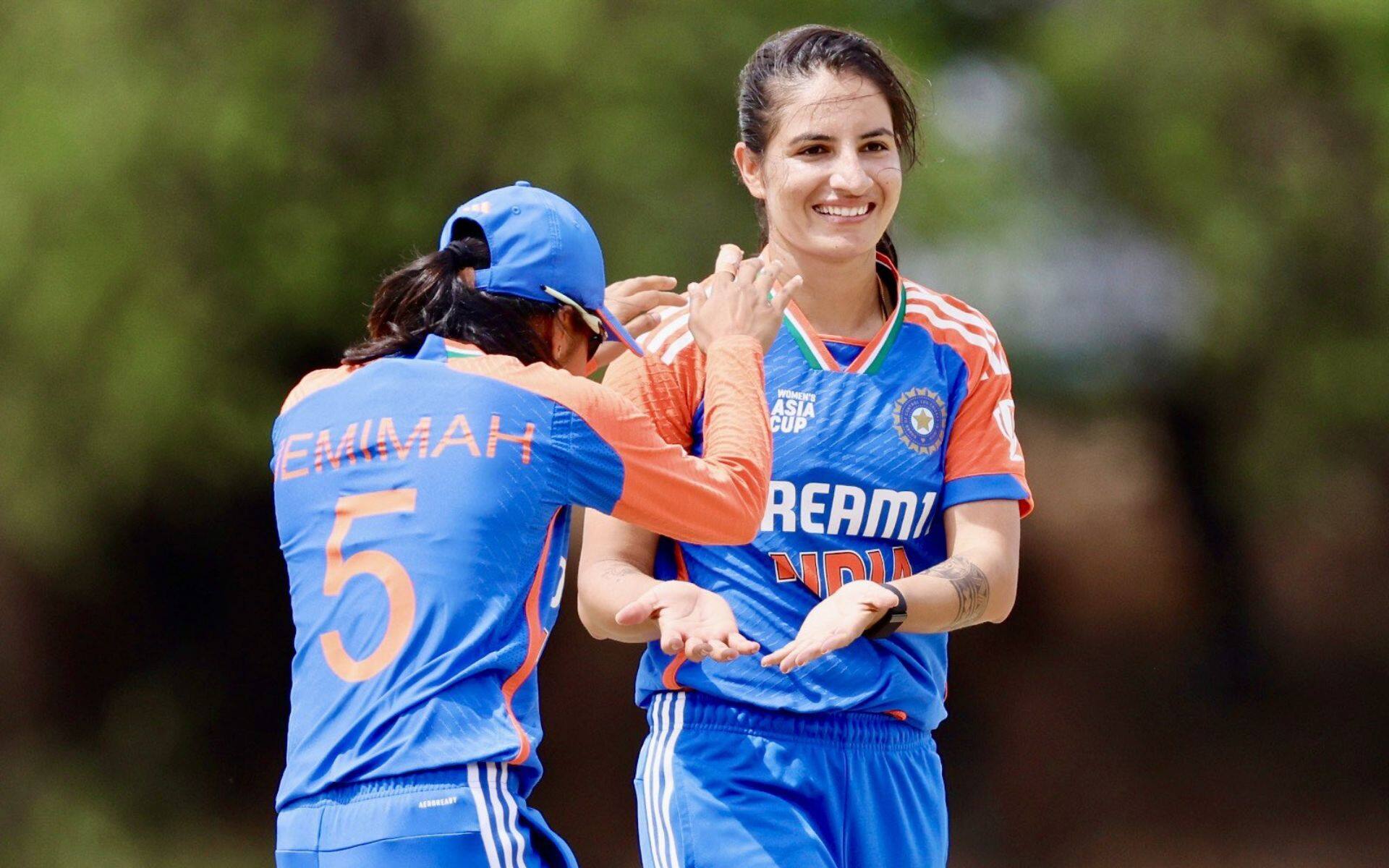 Renuka Singh starred with the ball vs BAN (x.com)