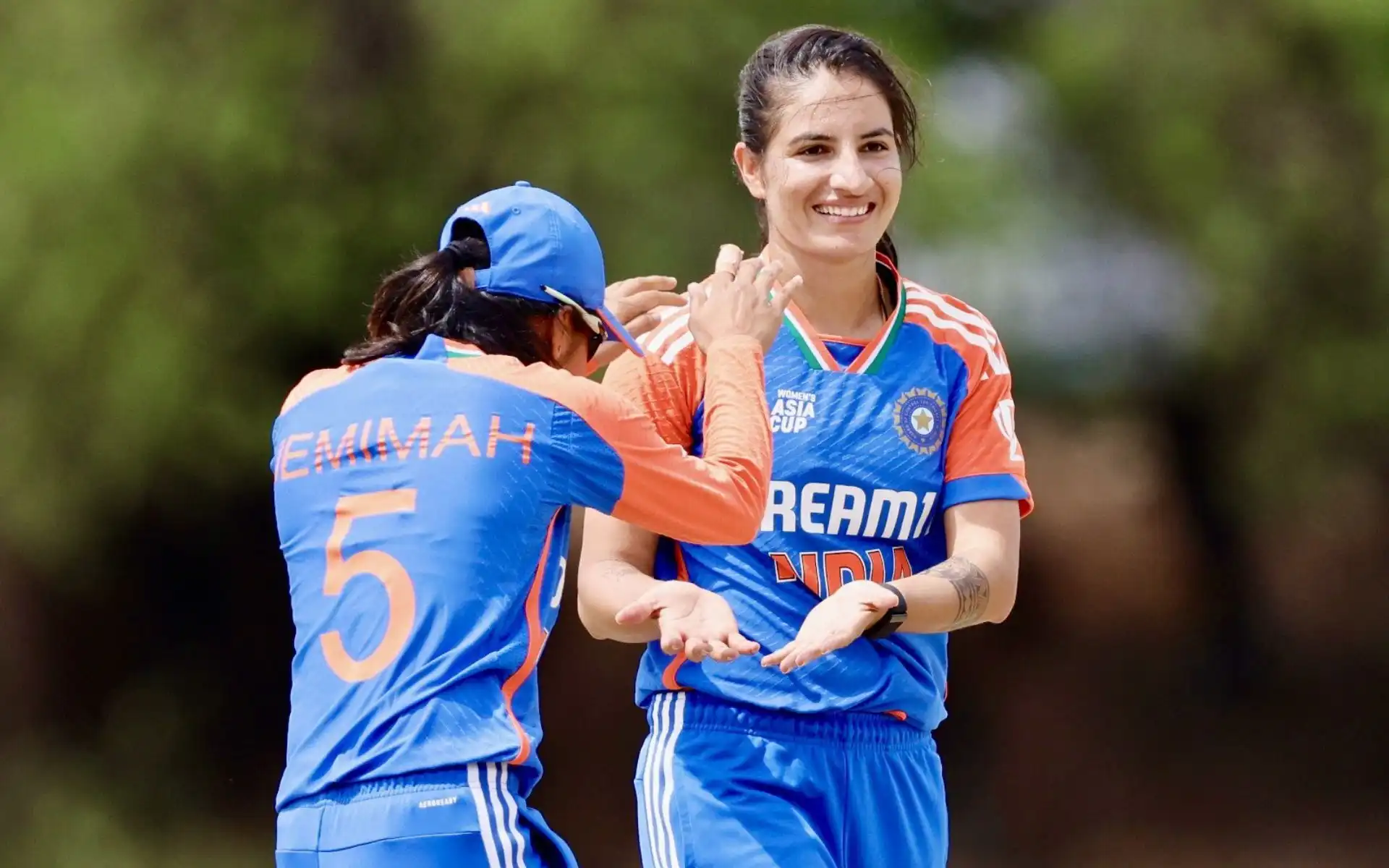 Renuka Singh starred with the ball vs BAN (x.com)