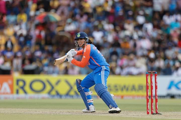 Mandhana in action Vs SL [X]