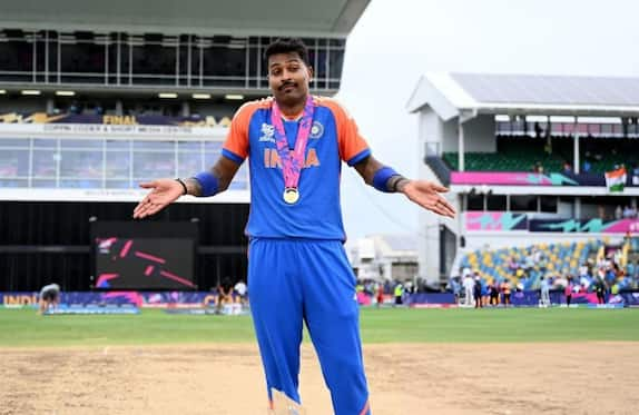 Shastri's Advice To Hardik After Captaincy Snub: 'Don't Take Breaks'