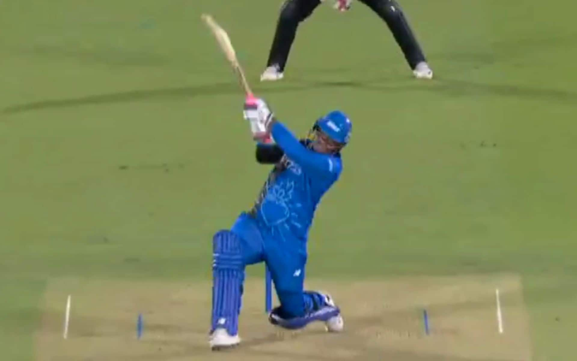 Shimron Hetmyer slammed a brilliant six (X.com)