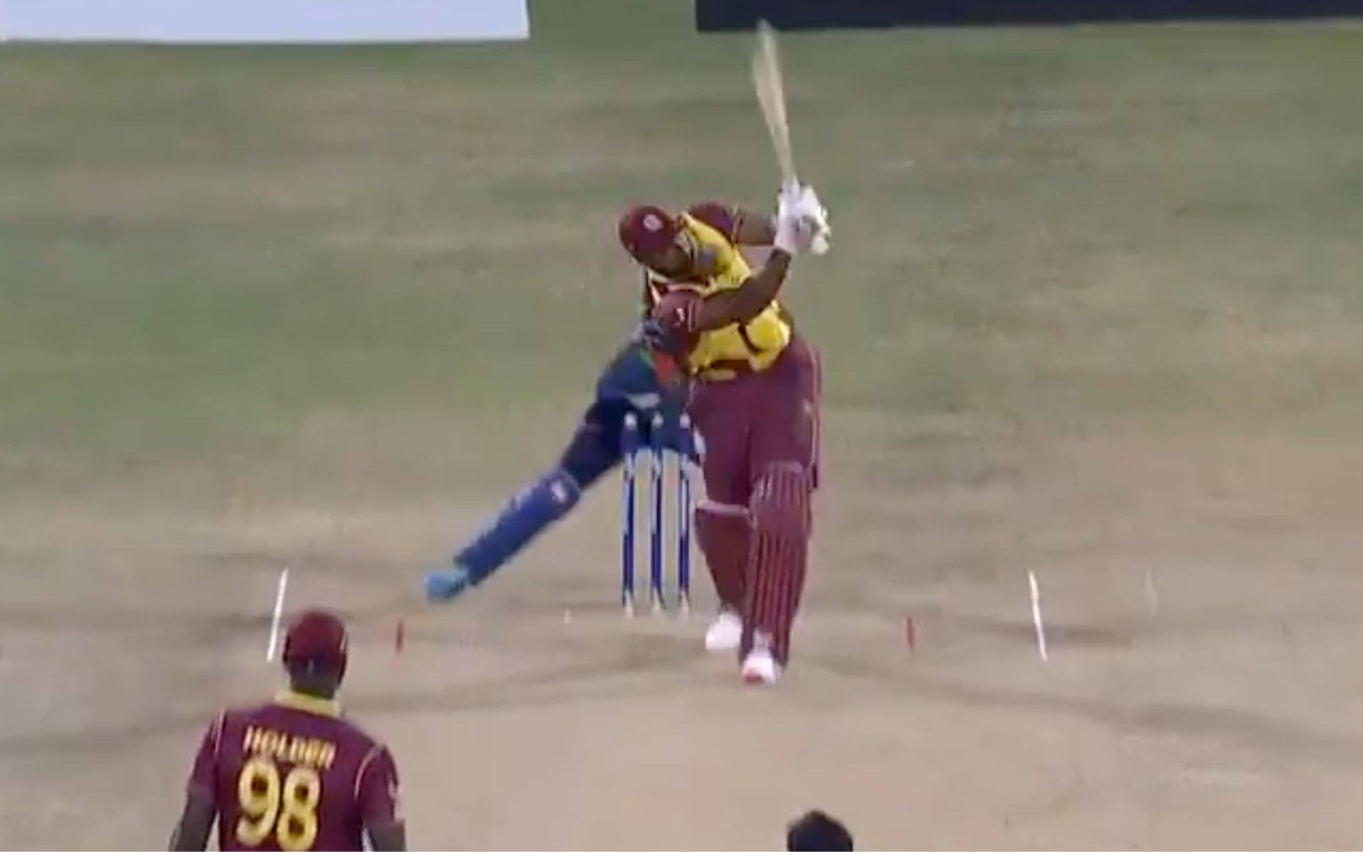 Kieron Pollard with a six vs SL (x.com)