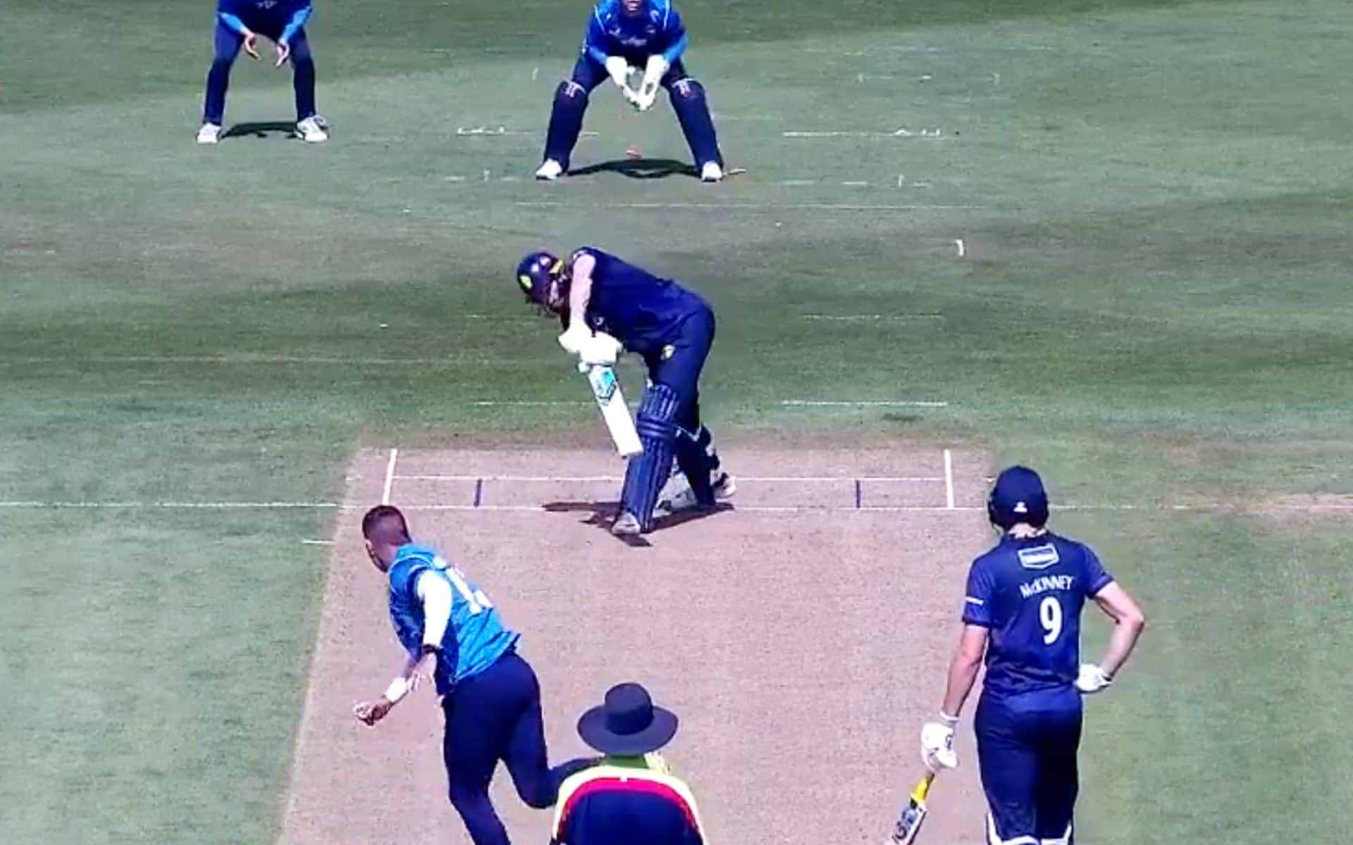 Beyers Swanepoel bowled a stunning inswinger in the English One Day Cup 2024 [X]