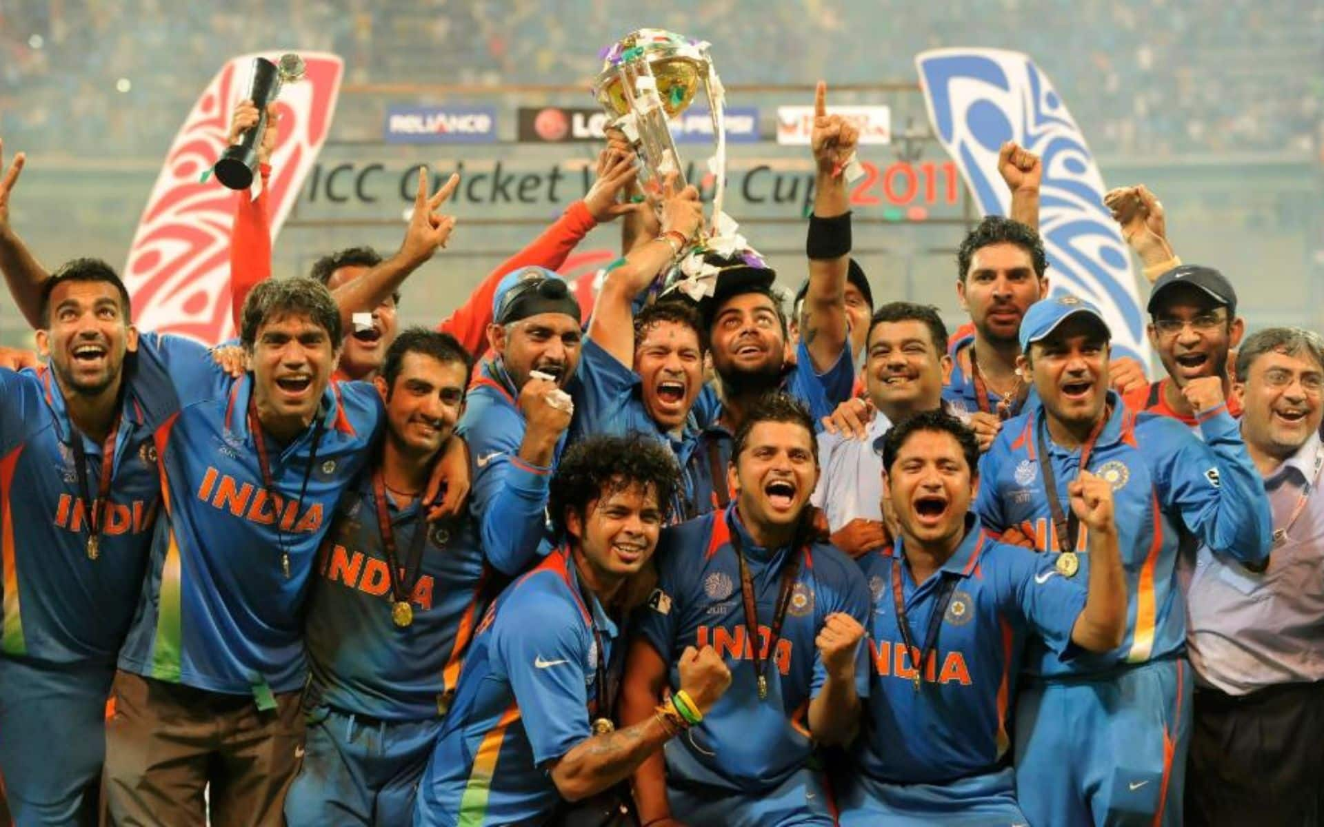 Team India celebrates after the 2011 World Cup win (Twitter)