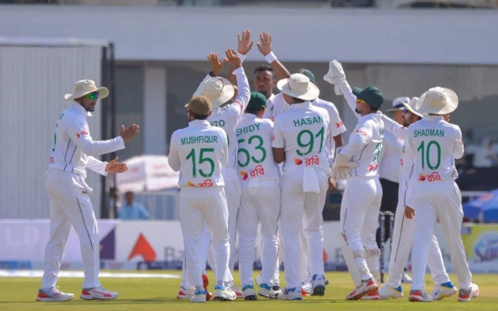 Bangladesh players celebrating a PAK wicket on Day 1 (PCB)