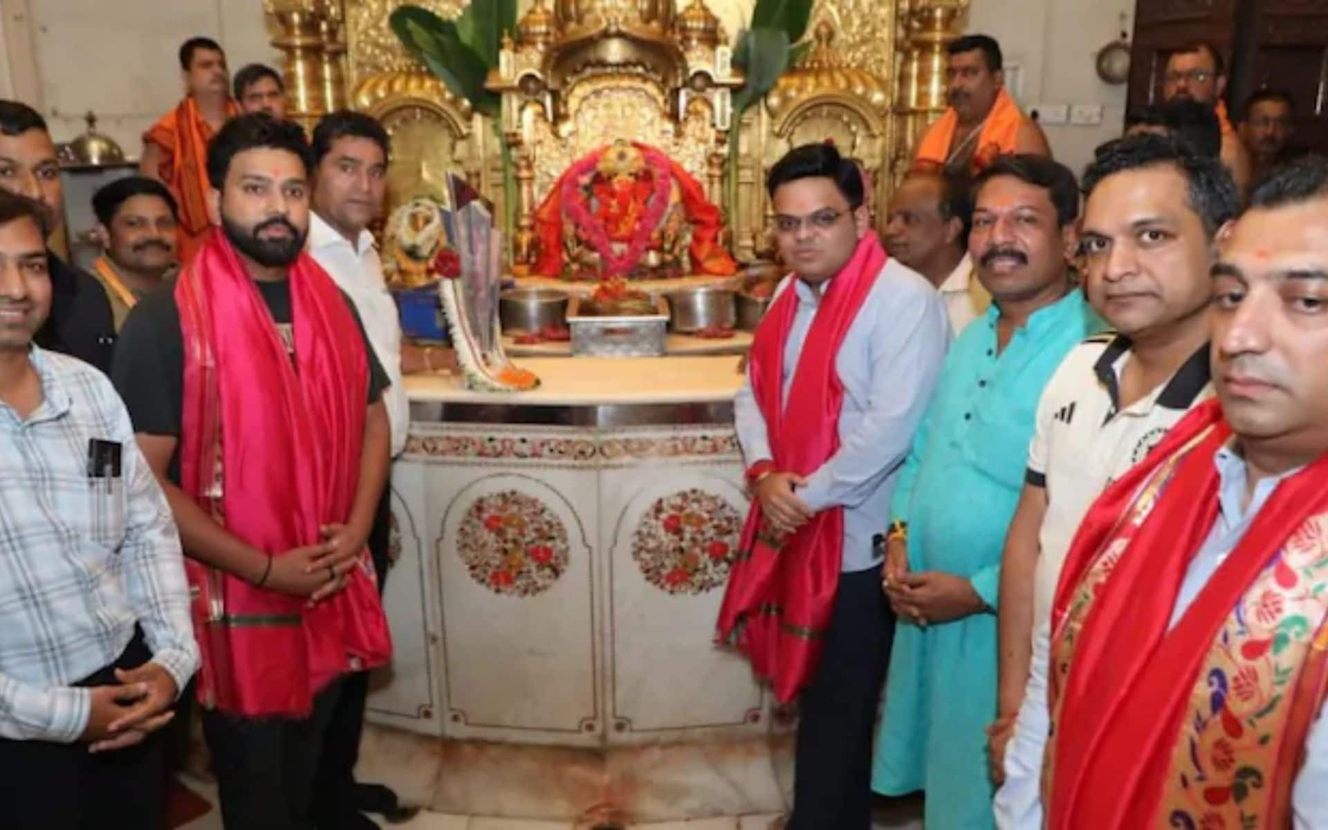 Rohit and Jay Shah Visit Siddhivinayak Temple (X)