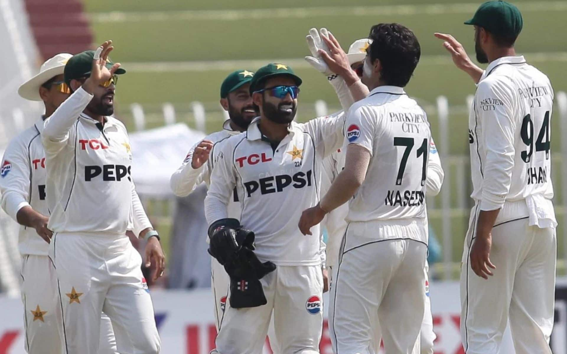 Pakistan players celebrating a Bangladeshi wicket on Day 3 (PCB)