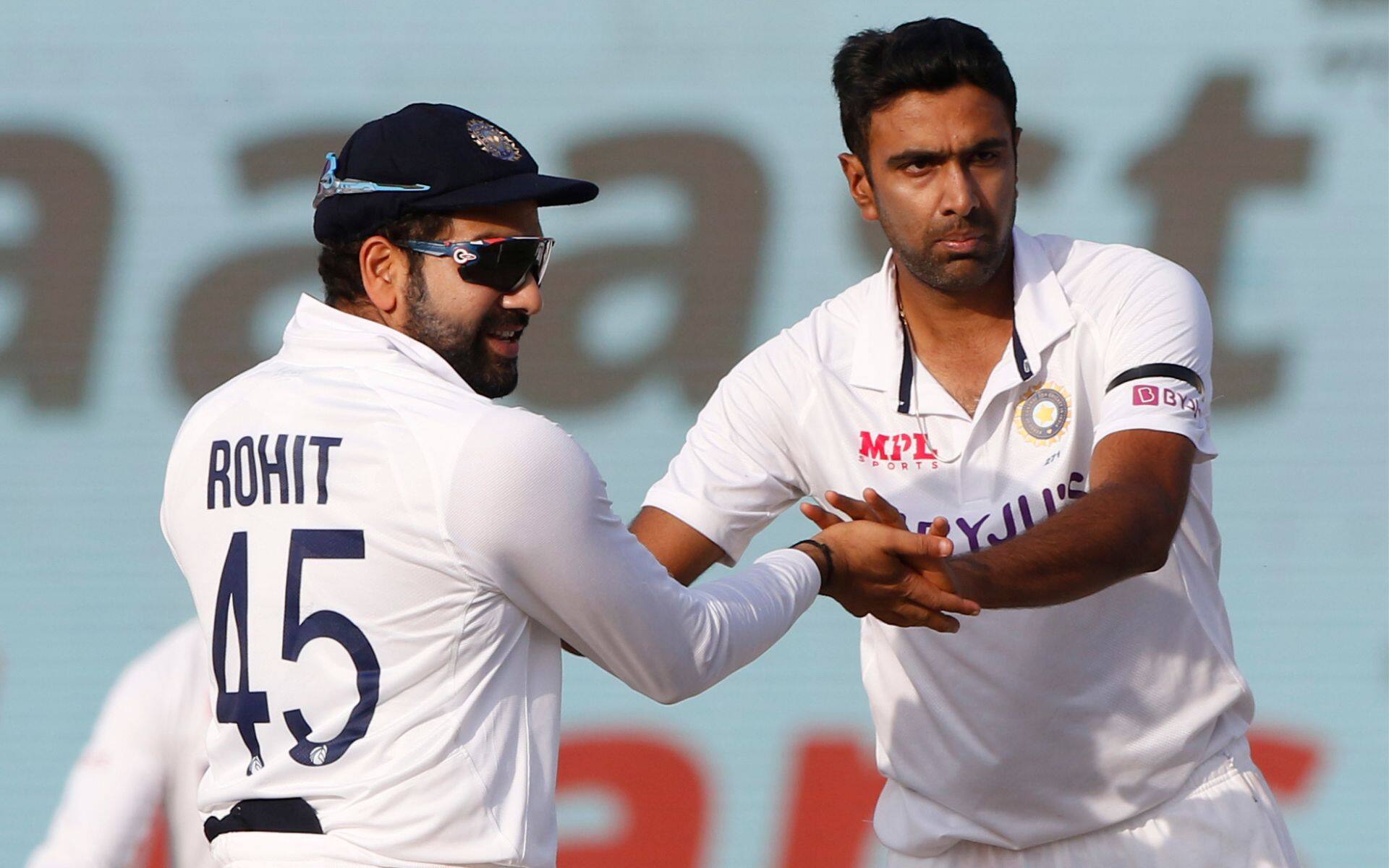 Ravichandran Ashwin with Rohit Sharma (X.com)