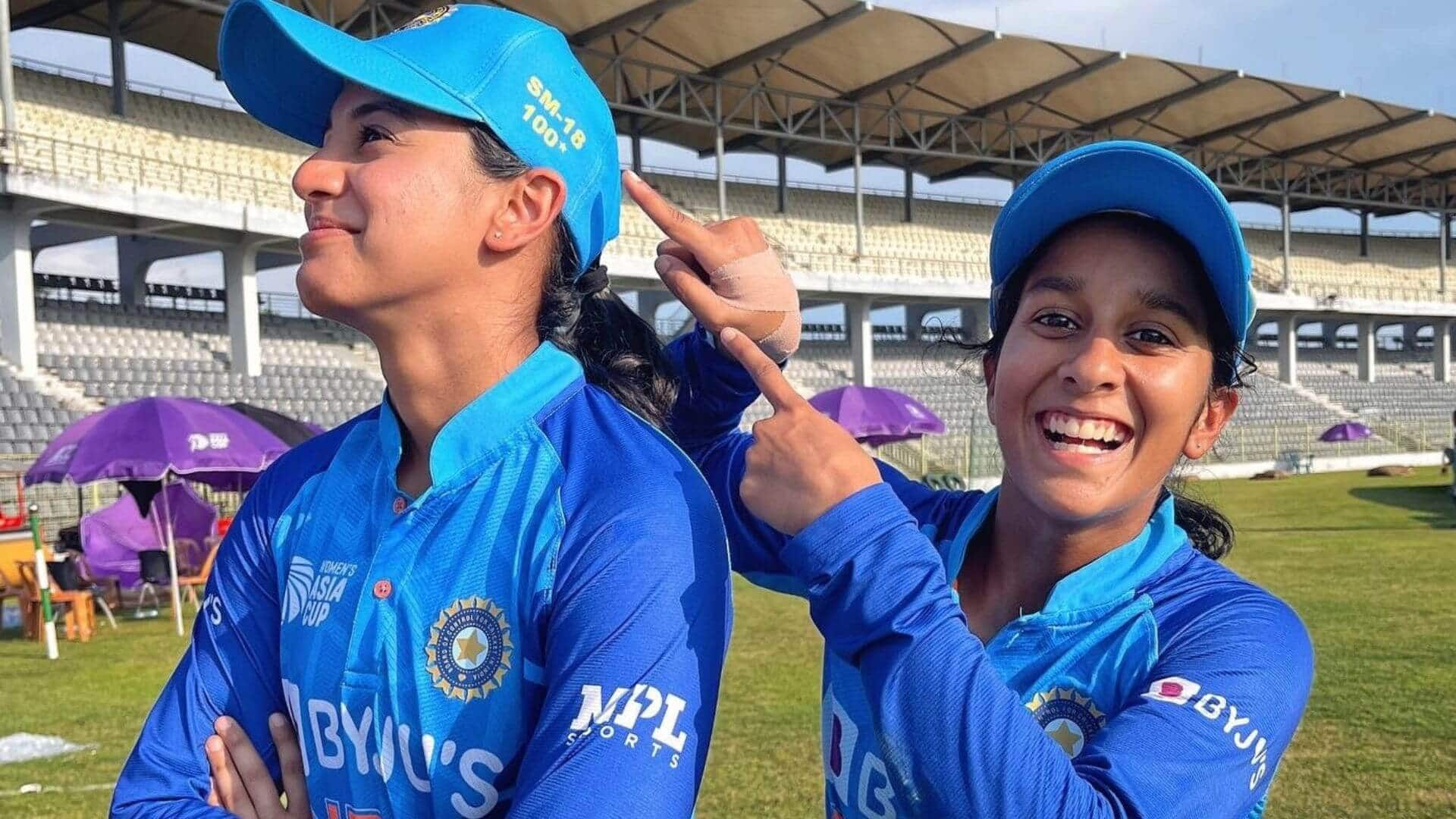 Jemimah Rodrigues with Smriti Mandhana (x.com)