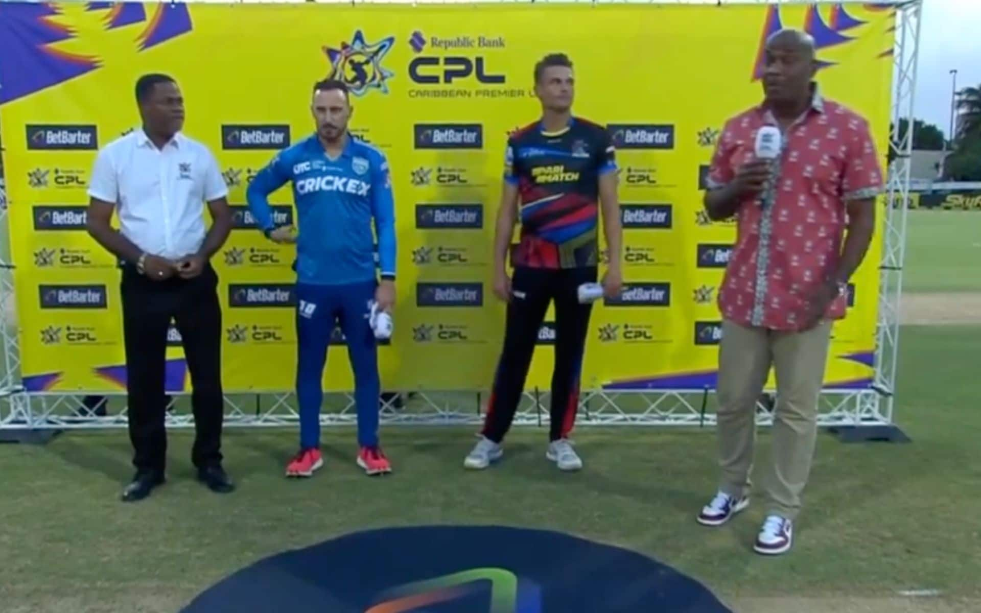 Faf du Plessis and Chris Green during the toss [X]