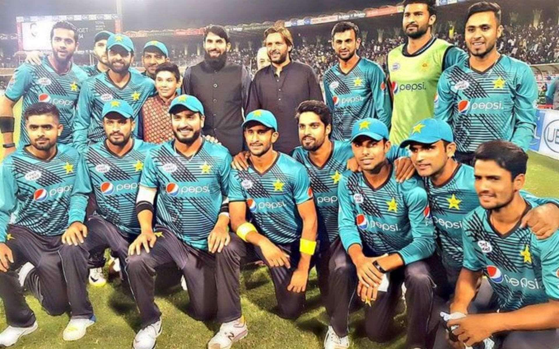 Pakistan team poses after winning Independence Cup in 2017 (X)