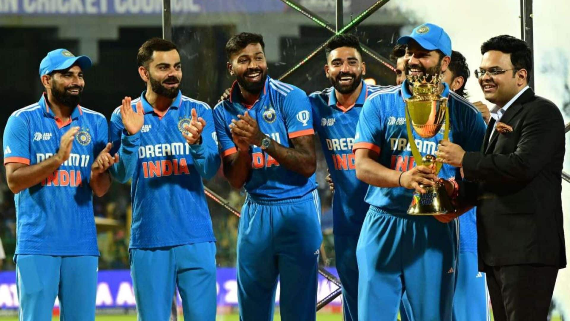 Rohit Sharma led India to Asia Cup 2023 title [X]