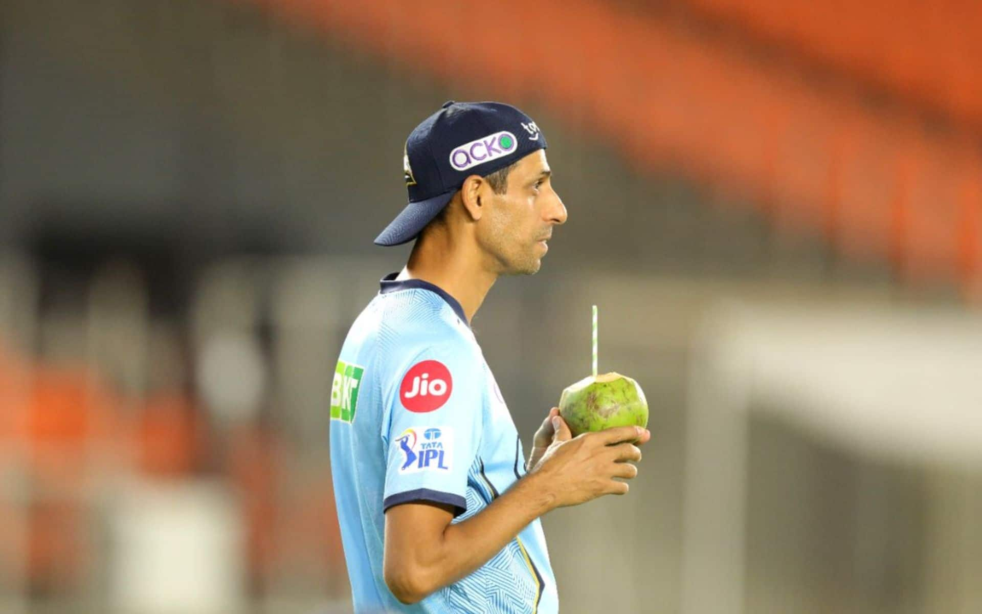 Ashish Nehra to stay with Gujarat Titans [@Kaygee4_5]