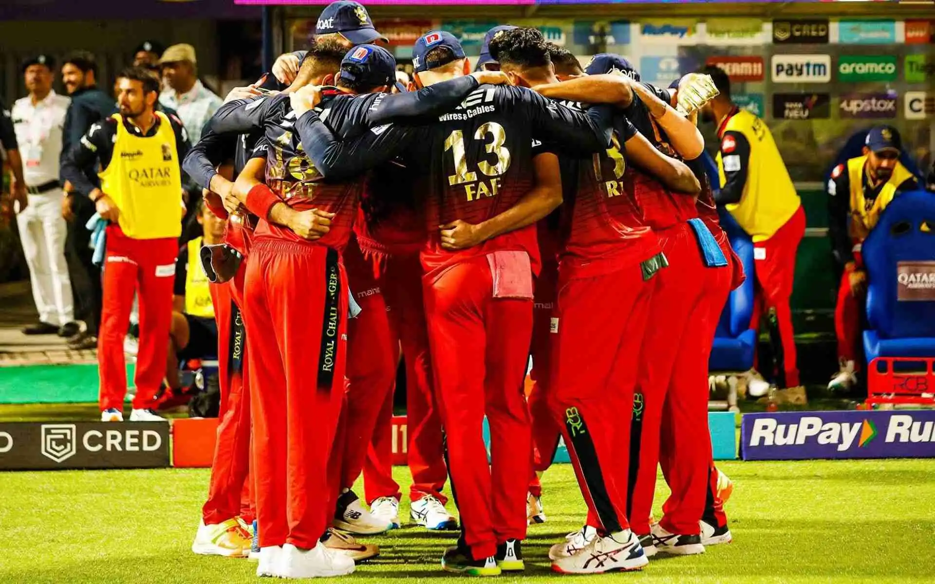 RCB huddle during IPL 2024 (Source: @mufaddal_vohra/X.com)