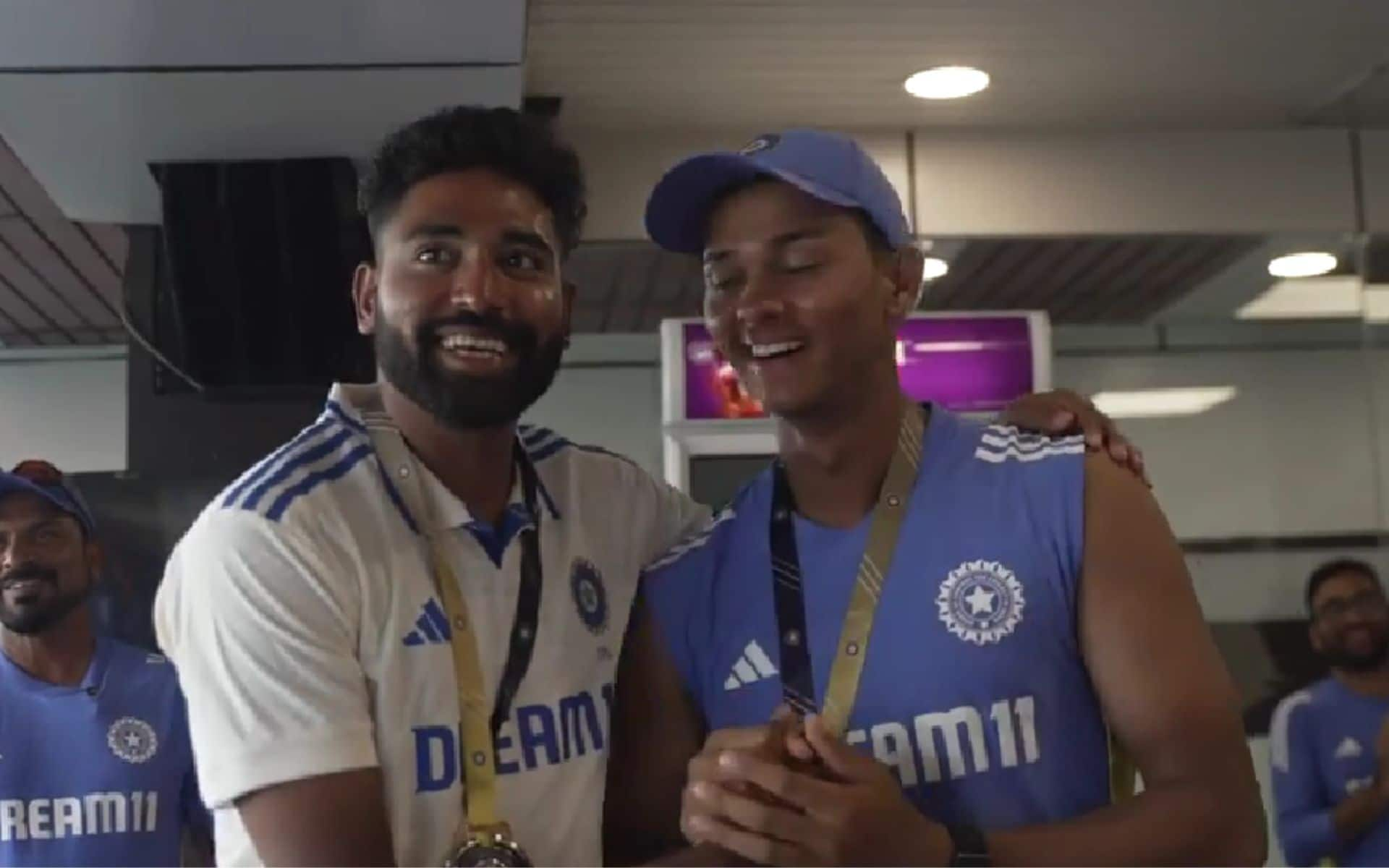 Mohammed Siraj & Yashasvi Jaiswal with Impact Fielder medals [Source: bcci.tv]