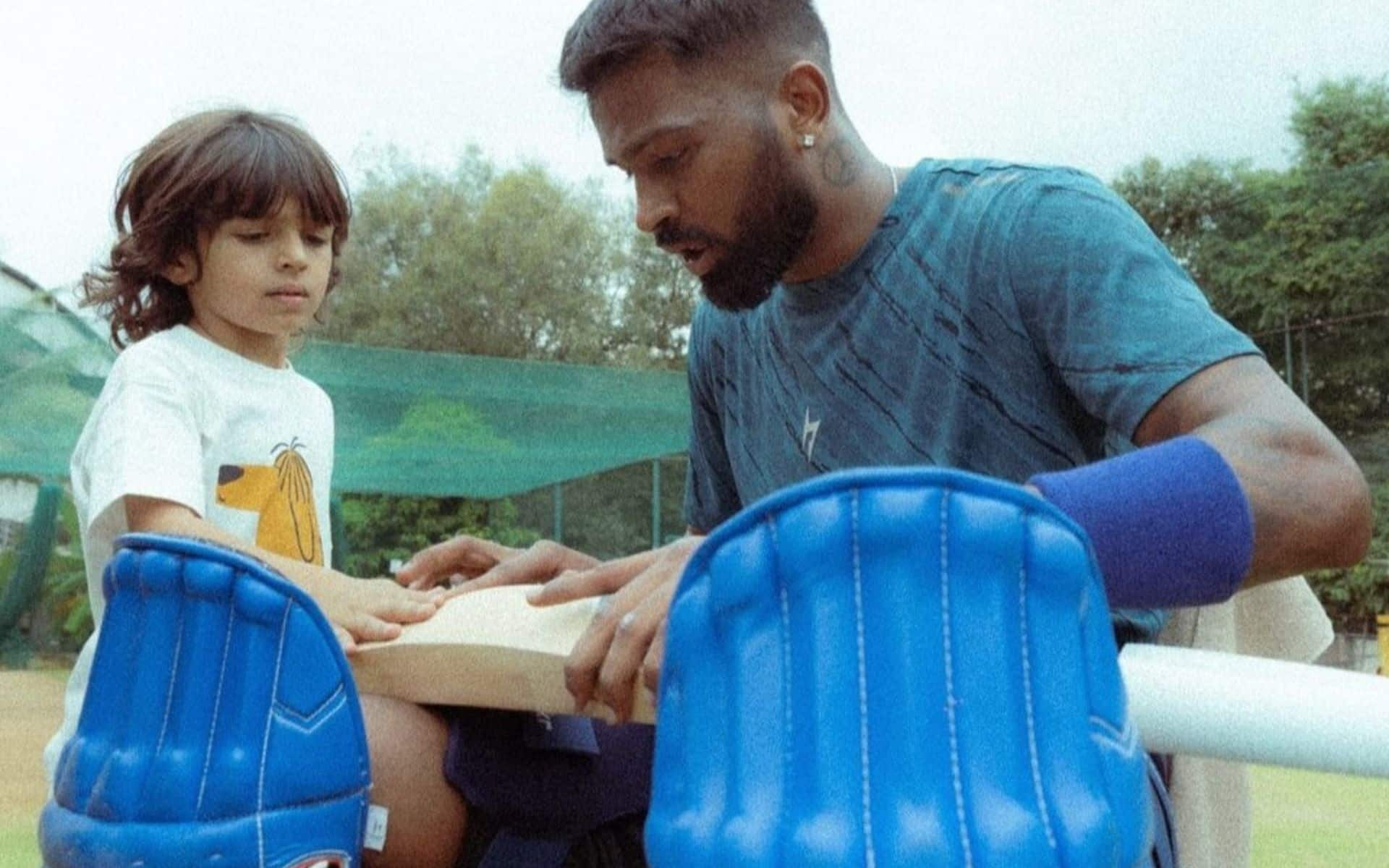 Hardik Pandya with his son [Source: @hardikpandya93/Instagram]