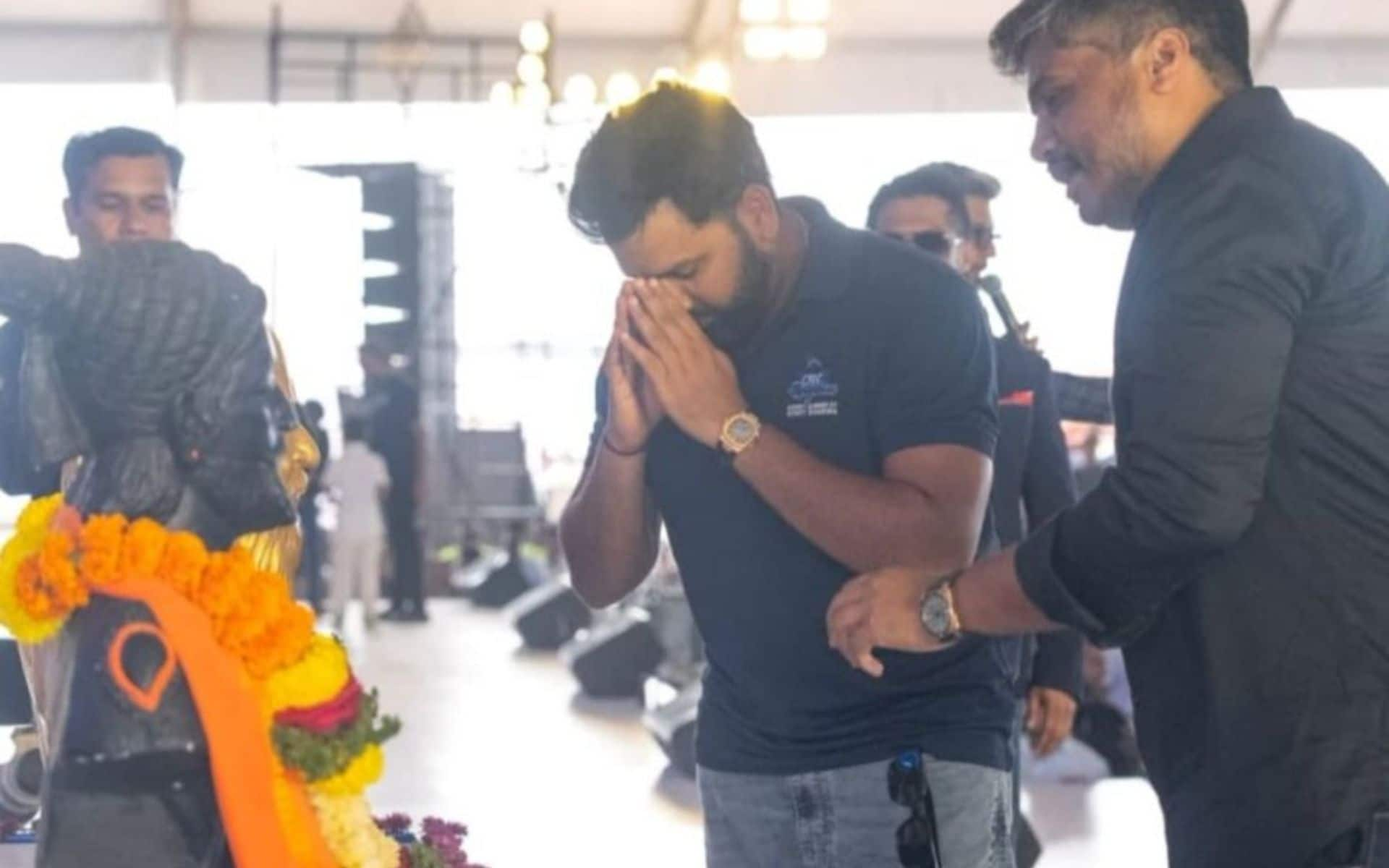 Rohit Sharma takes blessings from Chhatrapati Shivaji Maharaj [Source: @CricCrazyJohns/x.com]