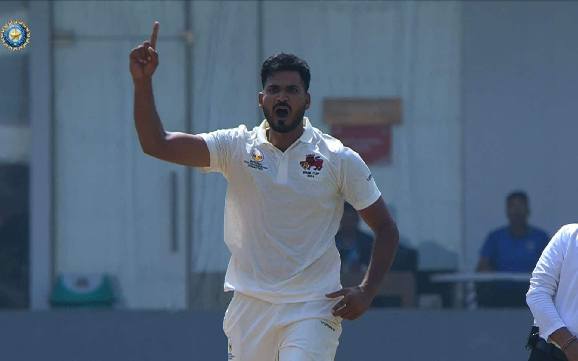 Juned Khan dismisses Ruturaj Gaikwad on domestic debut for Mumbai (@BCCIdomestic/X.com)