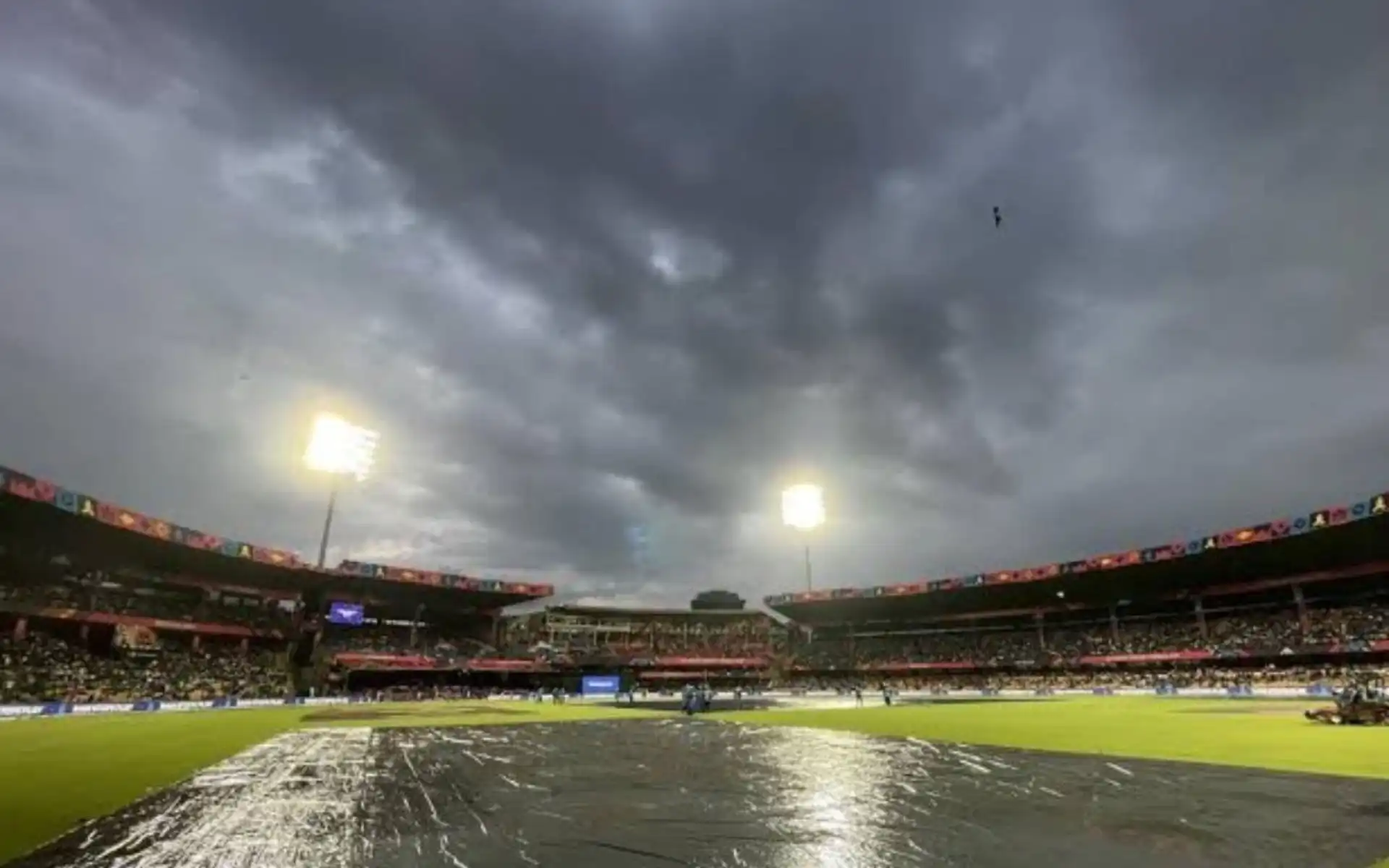 An old photo of Chinnaswamy Stadium  [Source: @JassPreet96/X.com]