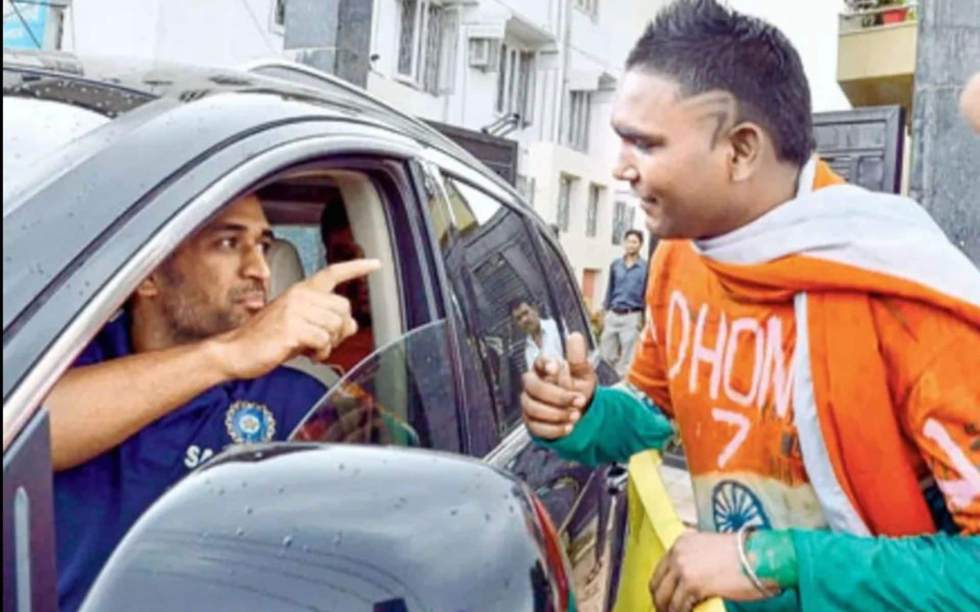 'Dhoni Sir Se Pass Milte Hai' - Super Fan Ram Babu Reveals MS Dhoni's Touching Gesture