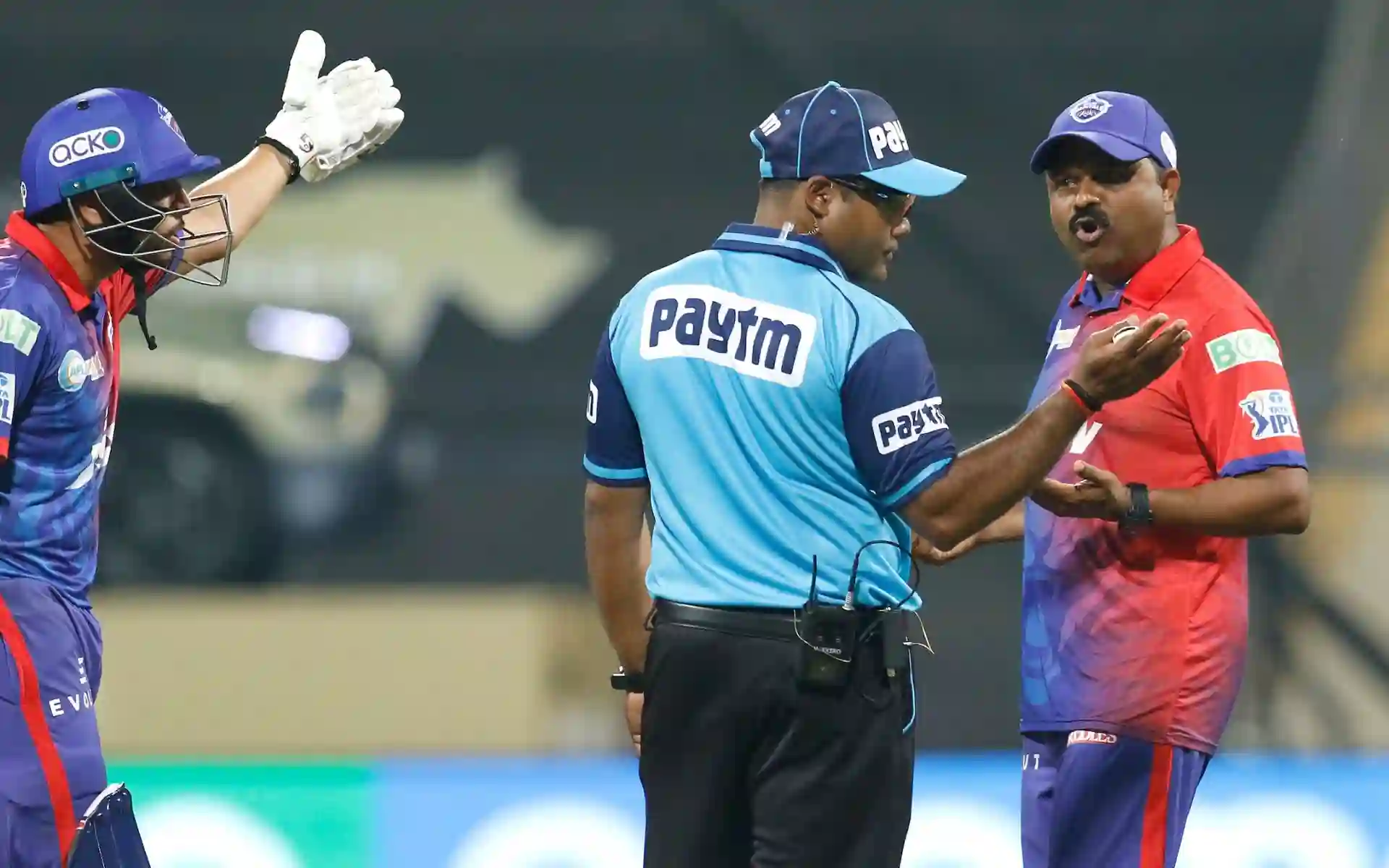 Pravin Amre set to part ways with DC (Source: @cricbuzz/x.com)
