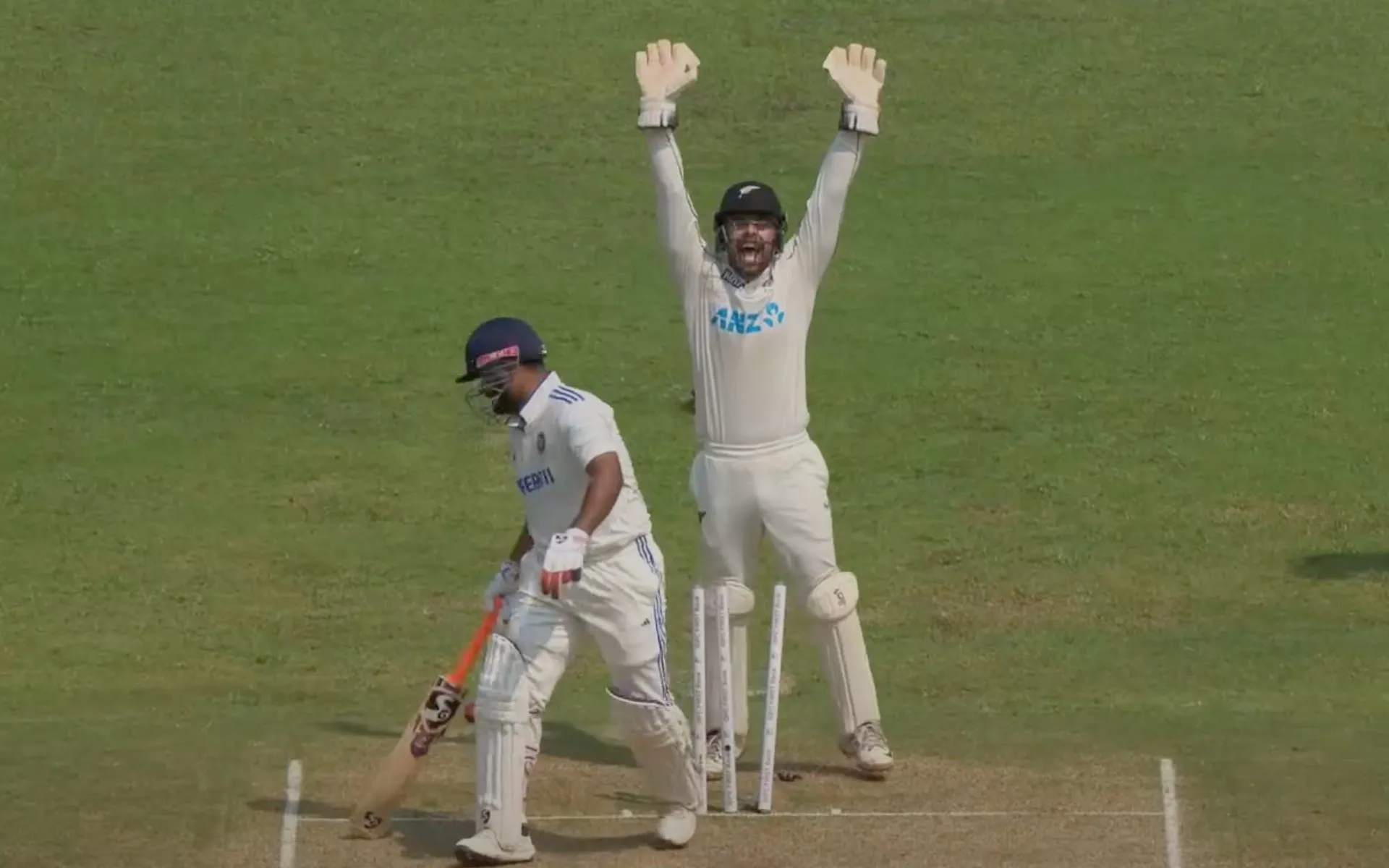 Rishabh Pant departed after scoring just 18 runs (X.com/kingdom_virat1)