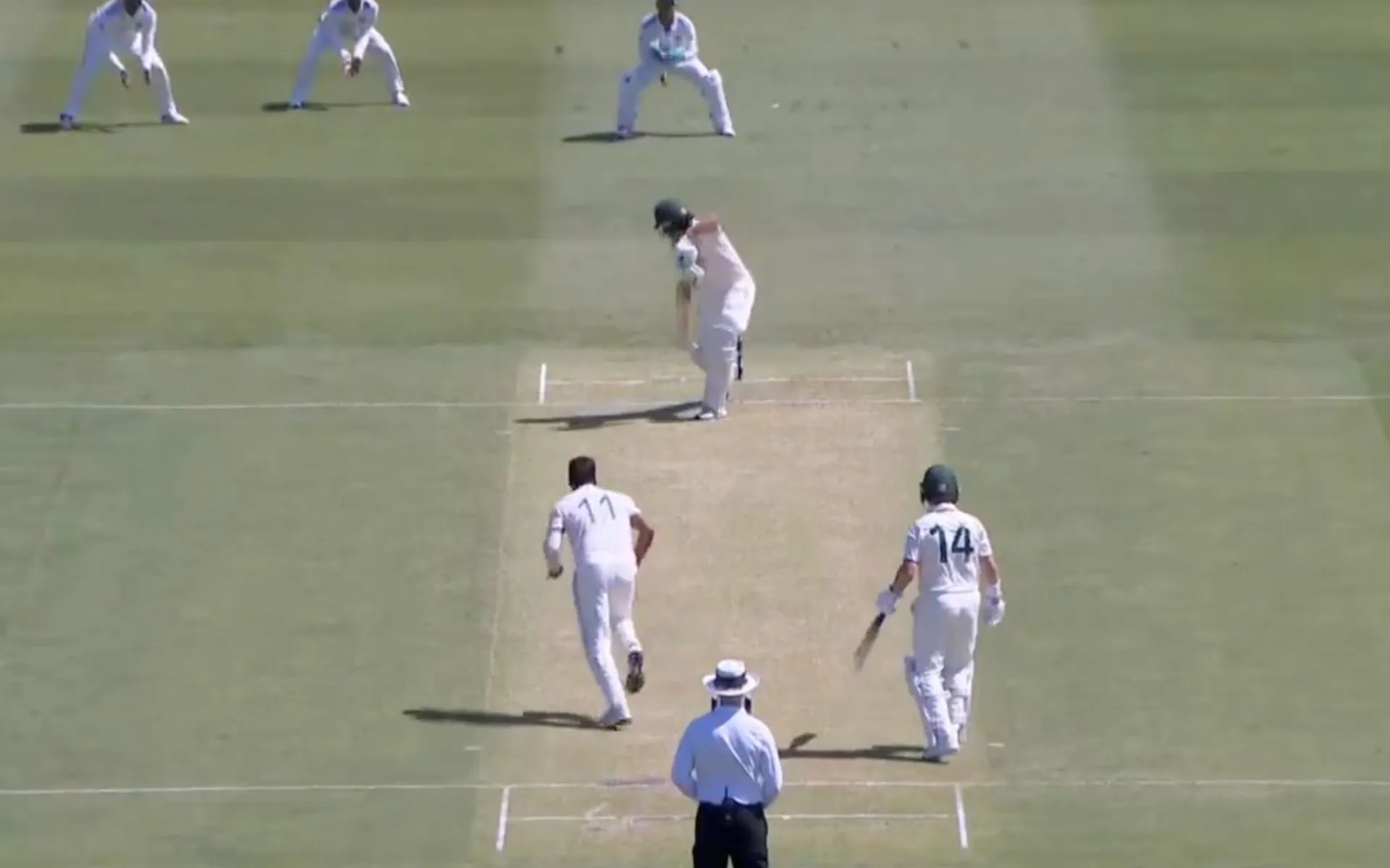 Mukesh Kumar provides the first breakthrough (X.com/@cricketcomau)