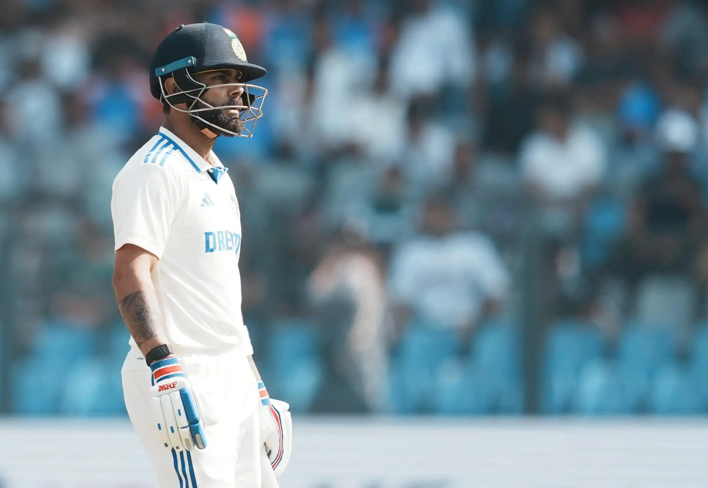 Kohli dismissed for 1 [Source: PTI]
