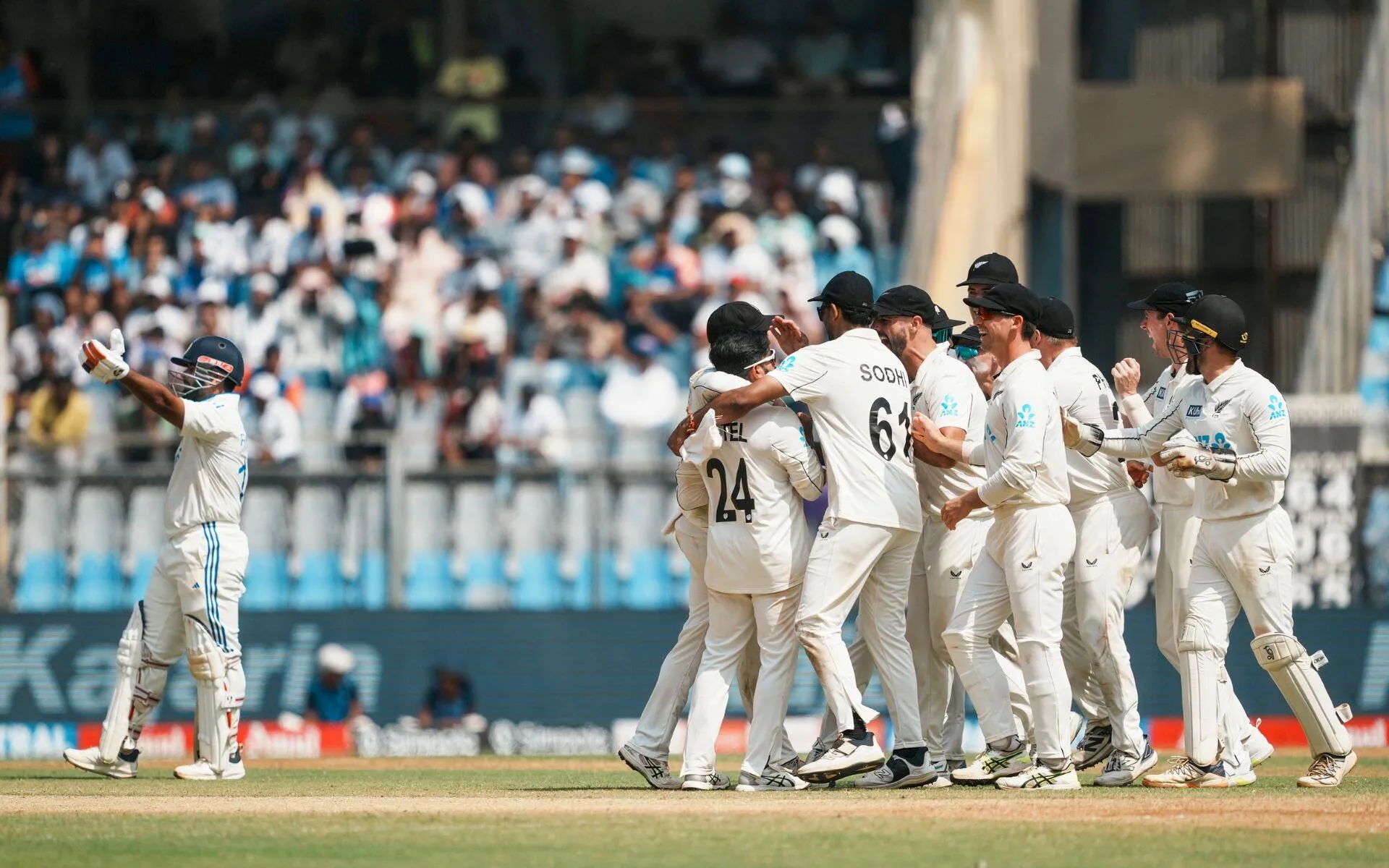 New Zealand players celebrating a wicket [Source: PTI]