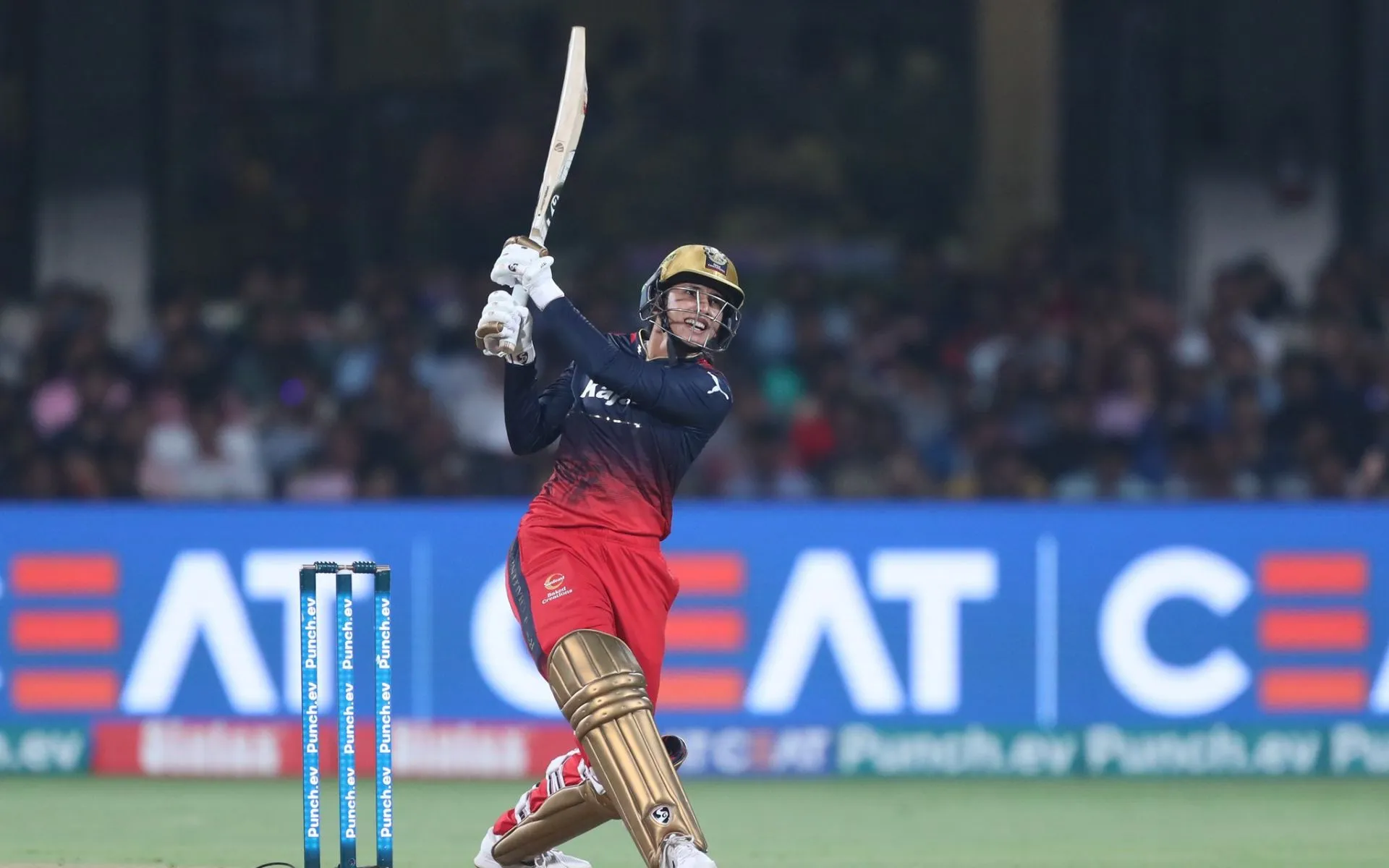 Smriti Mandhana in action for RCB (Source: @ImTanujSingh/X)