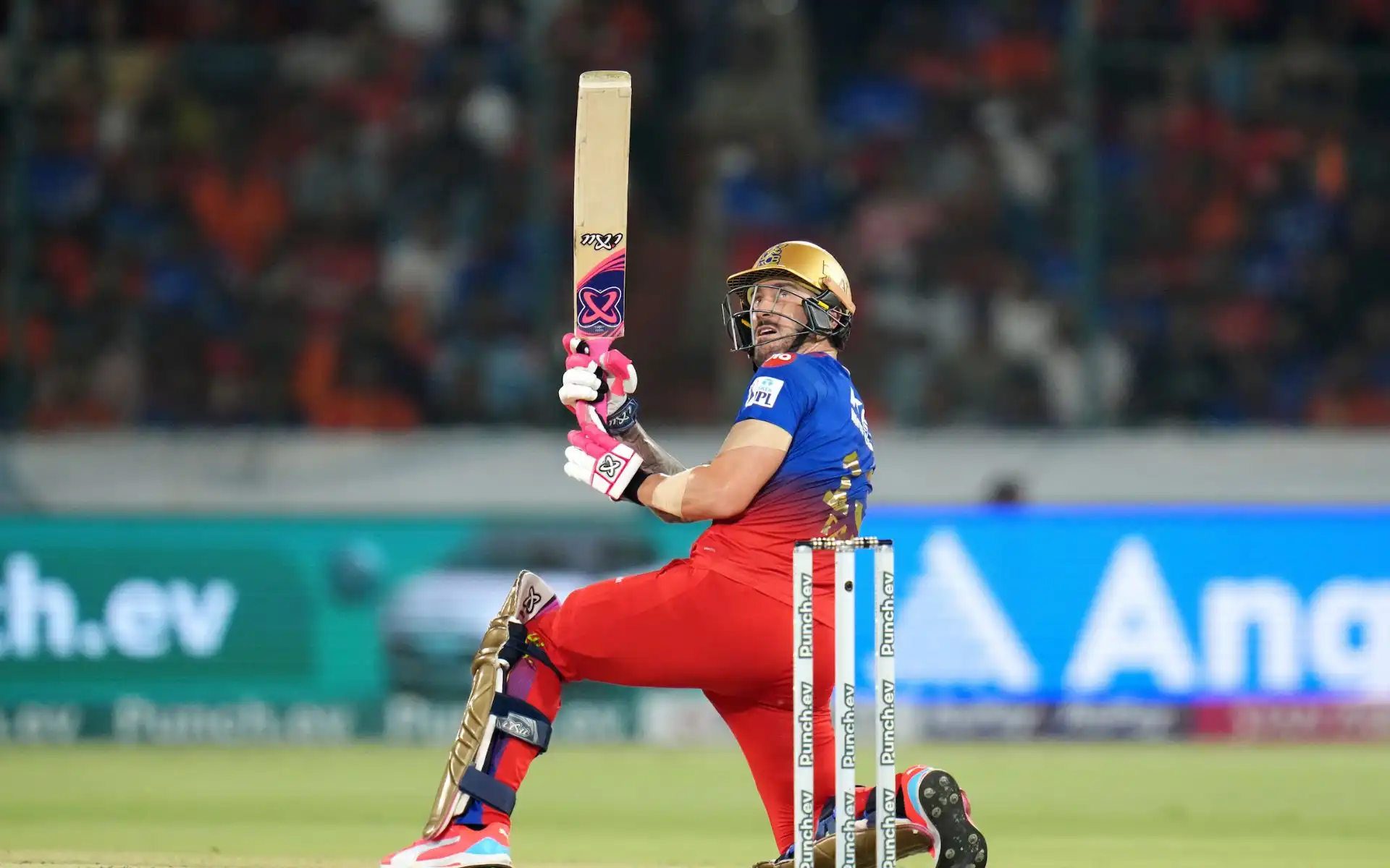 Faf du Plessis playing for RCB [Source: @cricbuzz/x.com]