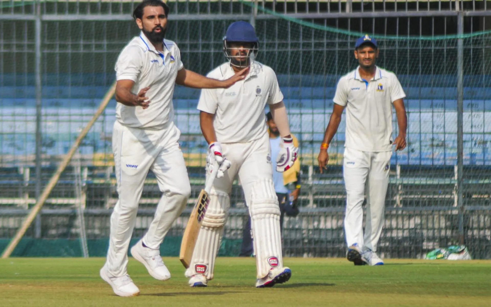 Mohammed Shami's sensational knock in Ranji Trophy (Source:@academy_dinda,x.com)