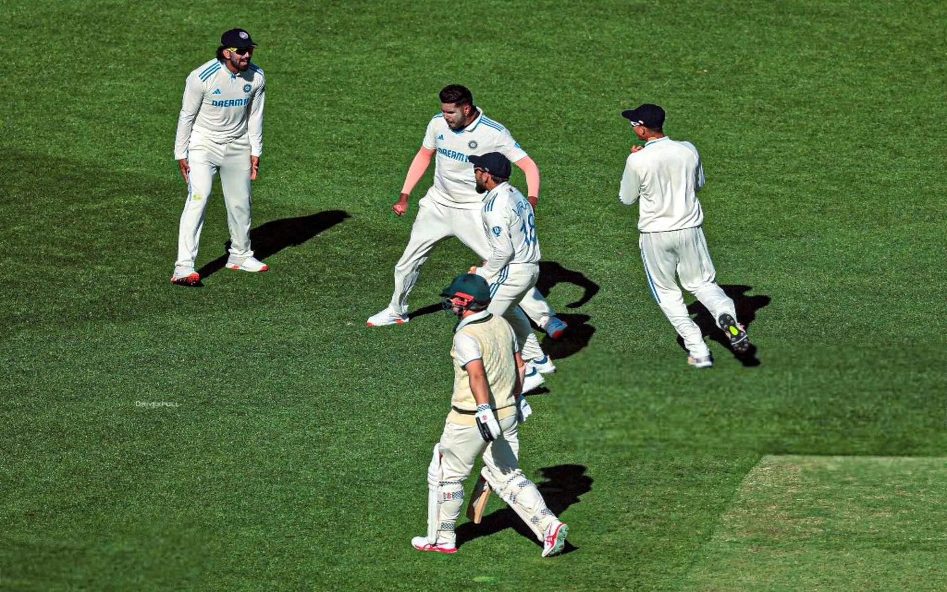 India dismissed seven Australian batters on Day 1 (Source: @ImTanujSingh/x.com)
