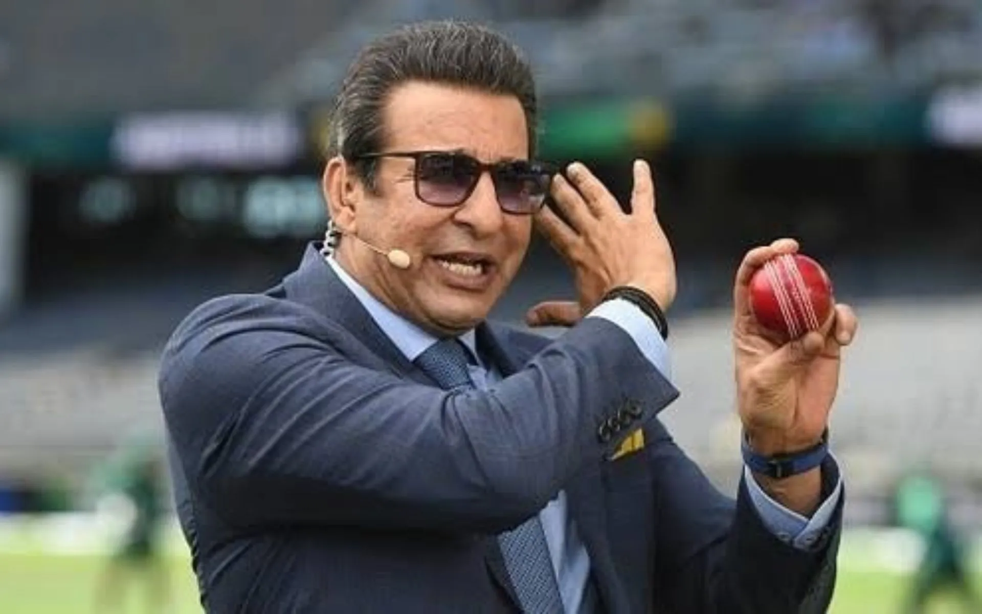 Wasim Akram harassed by fan during BGT (Source:@CallMeSheri1,x.com)