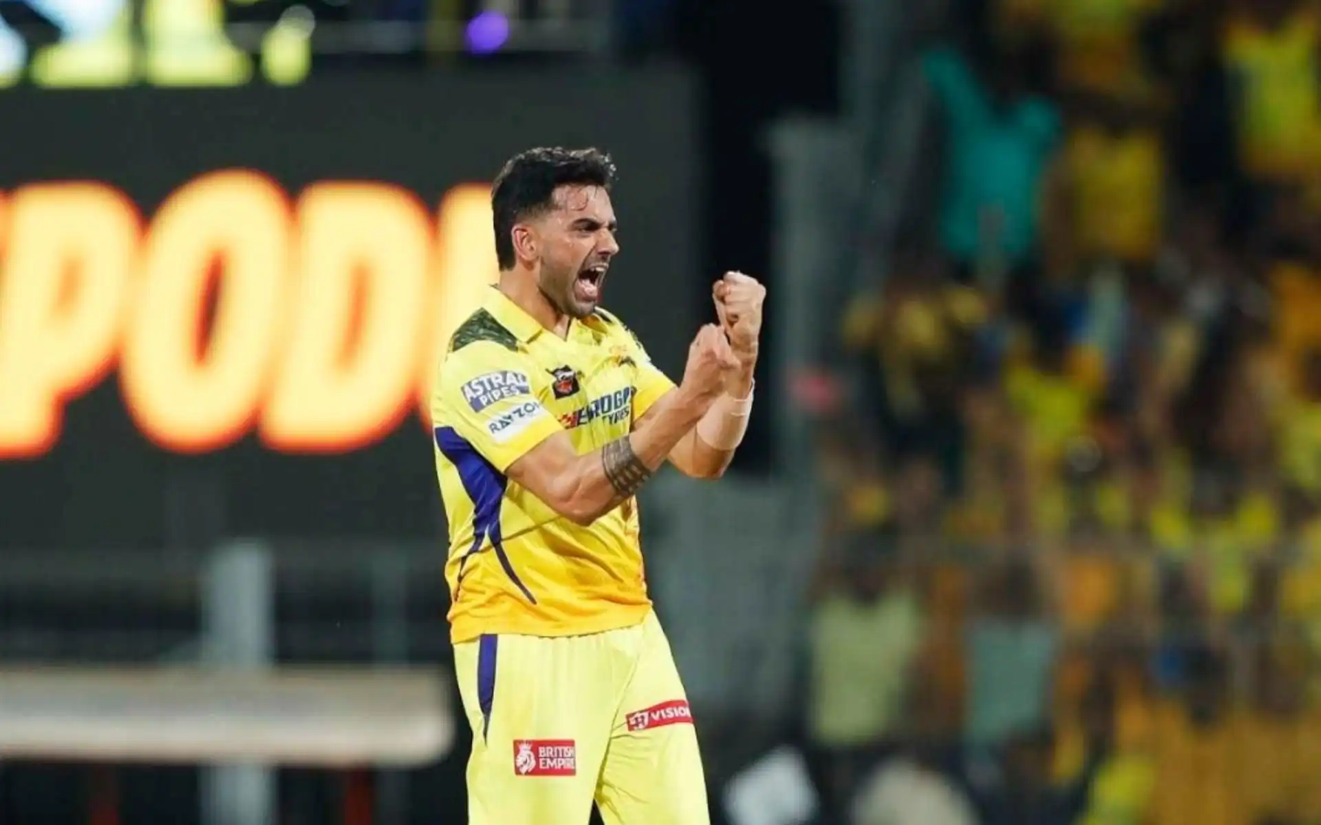 Deepak Chahar playing for CSK [Source: @Saabir_Saabu01/x.com]
