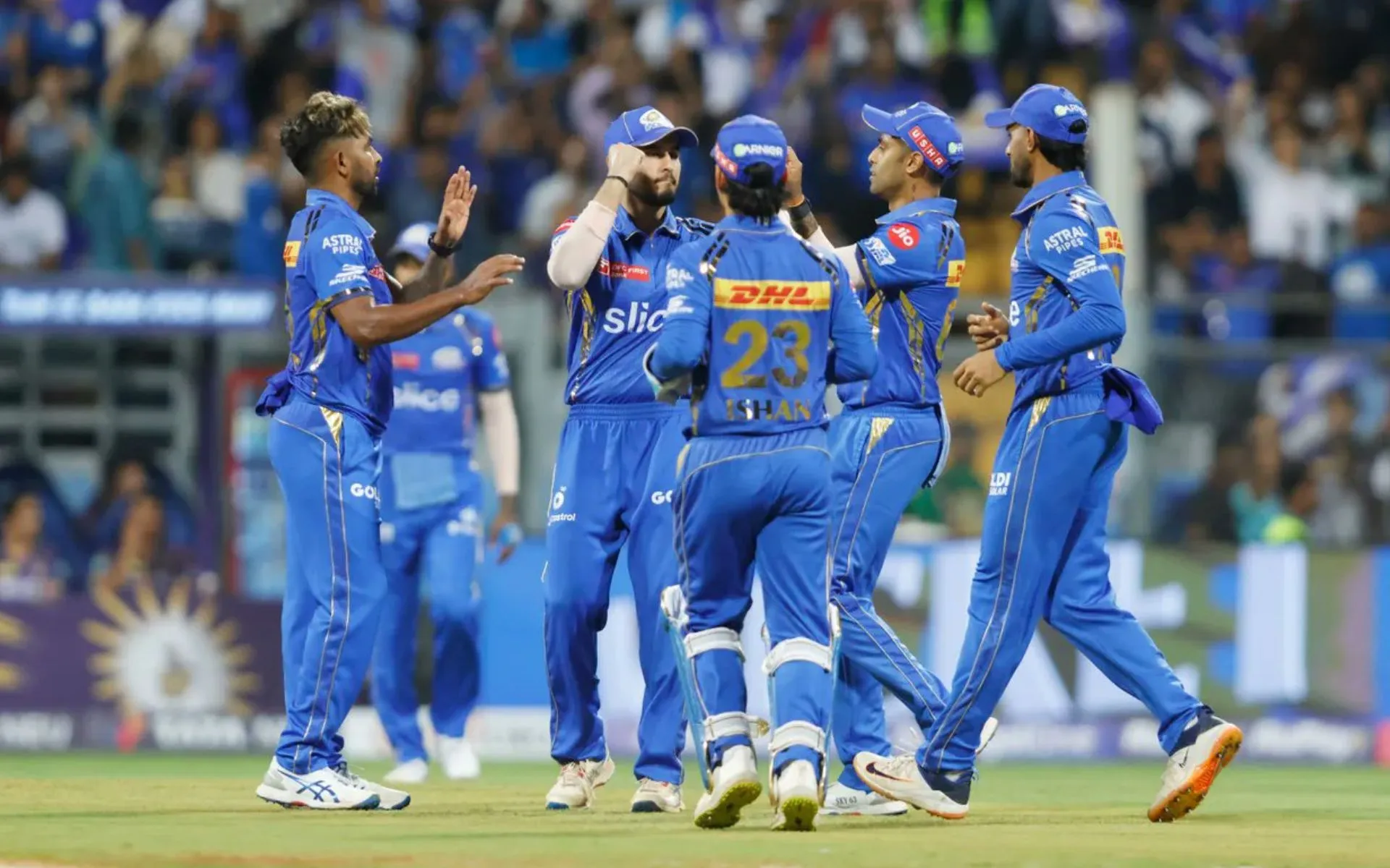 Top 3 worst buys for Mumbai Indians in IPL 2025 [Source: @CricCrazyJohns/X.com]